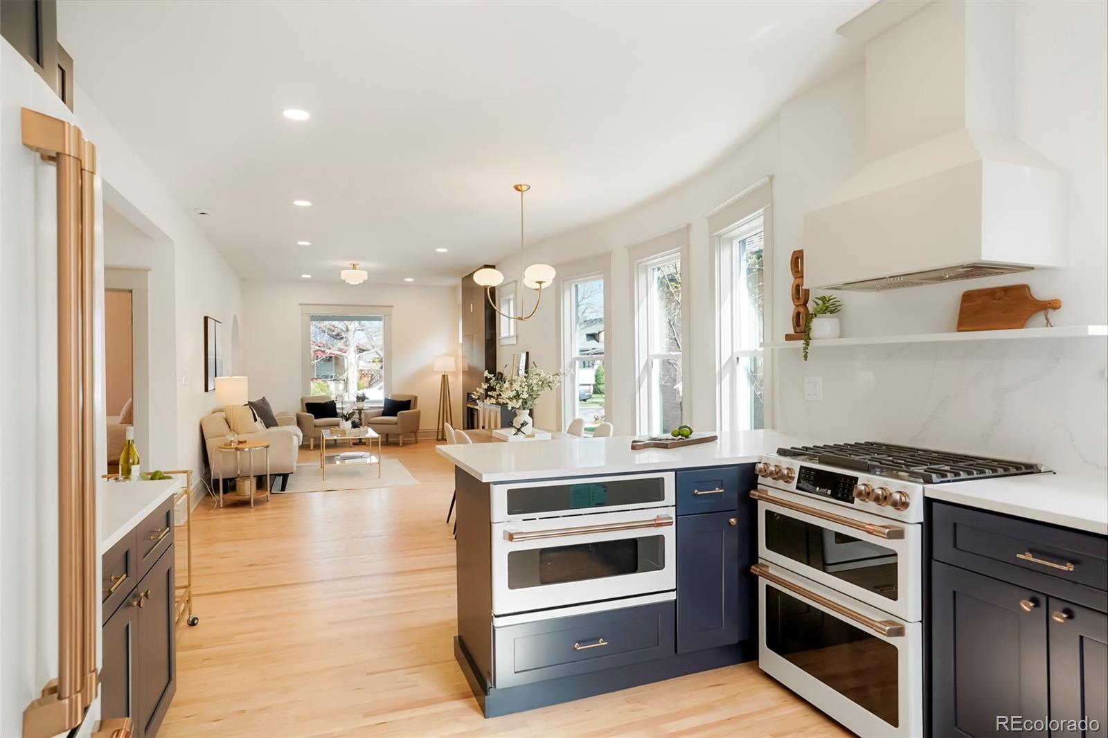 MLS Image #14 for 1337 s lincoln street,denver, Colorado
