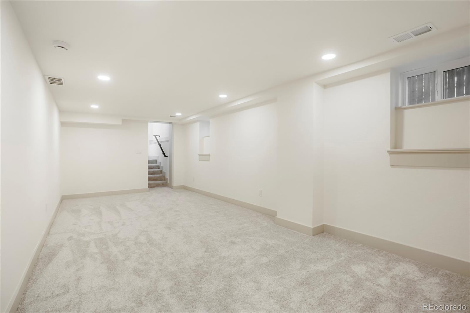 MLS Image #30 for 1337 s lincoln street,denver, Colorado