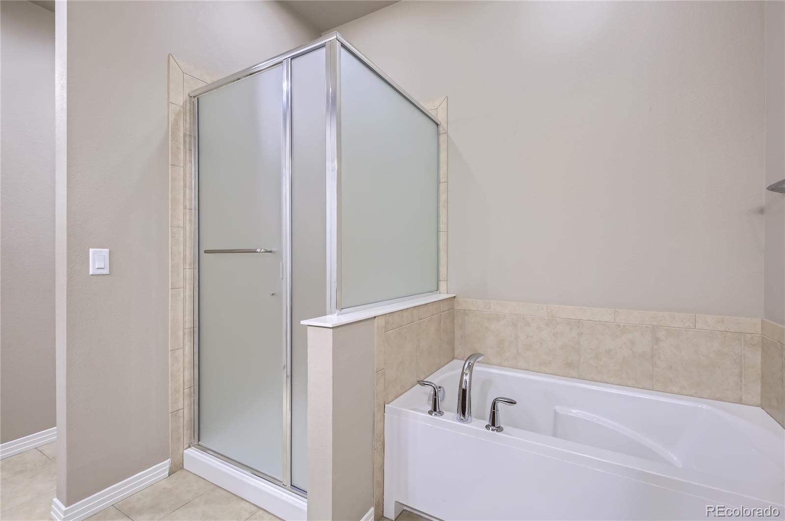 MLS Image #13 for 566  split rock drive,loveland, Colorado