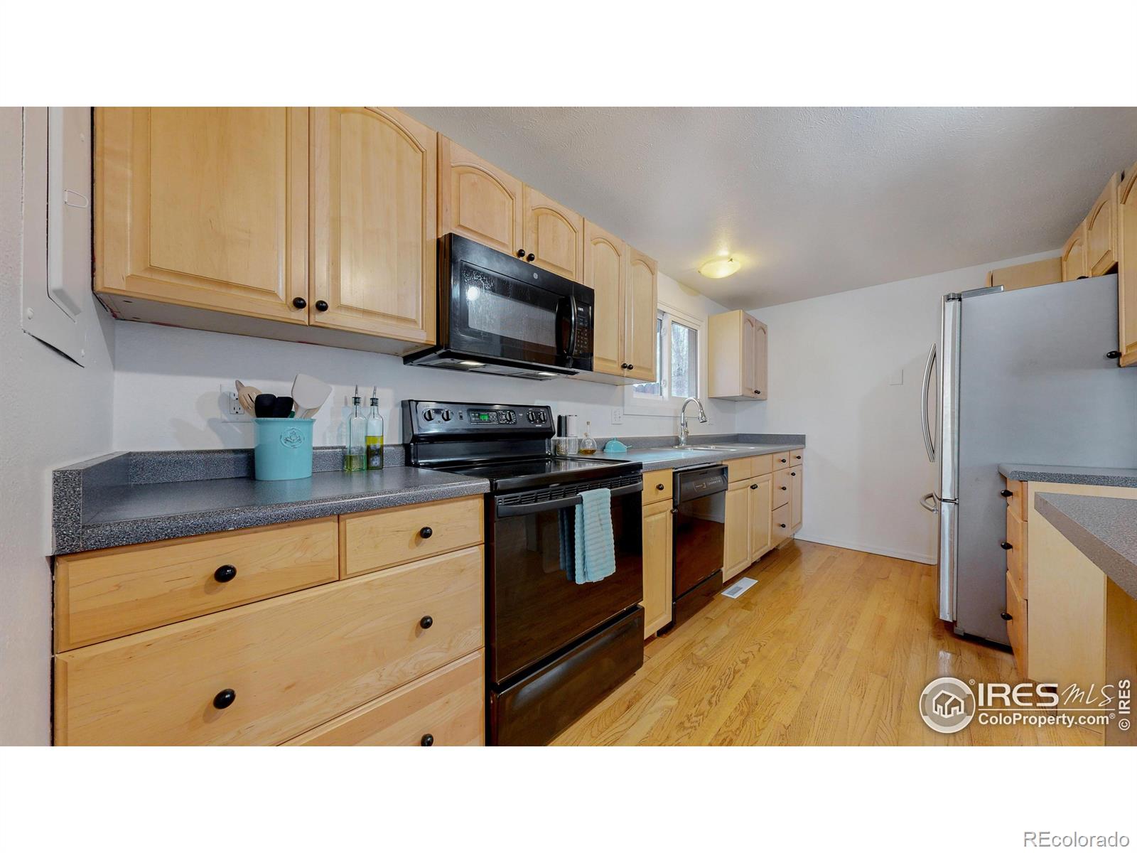 MLS Image #8 for 2013  newcastle court,fort collins, Colorado