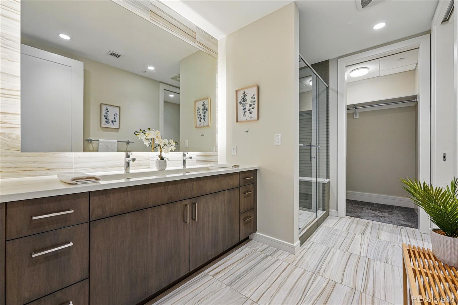 MLS Image #13 for 250  columbine street,denver, Colorado