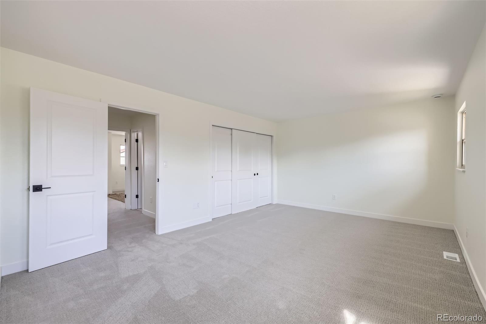 MLS Image #17 for 11981 e yale avenue,aurora, Colorado