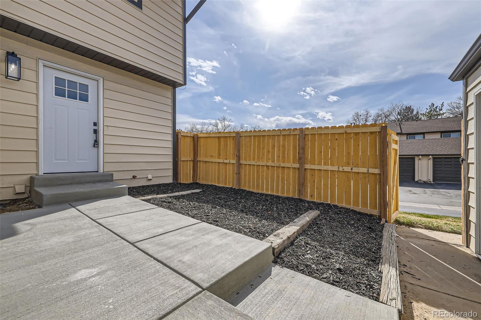 MLS Image #3 for 11981 e yale avenue,aurora, Colorado
