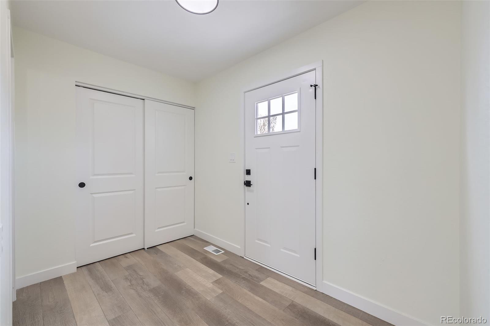 MLS Image #4 for 11981 e yale avenue,aurora, Colorado