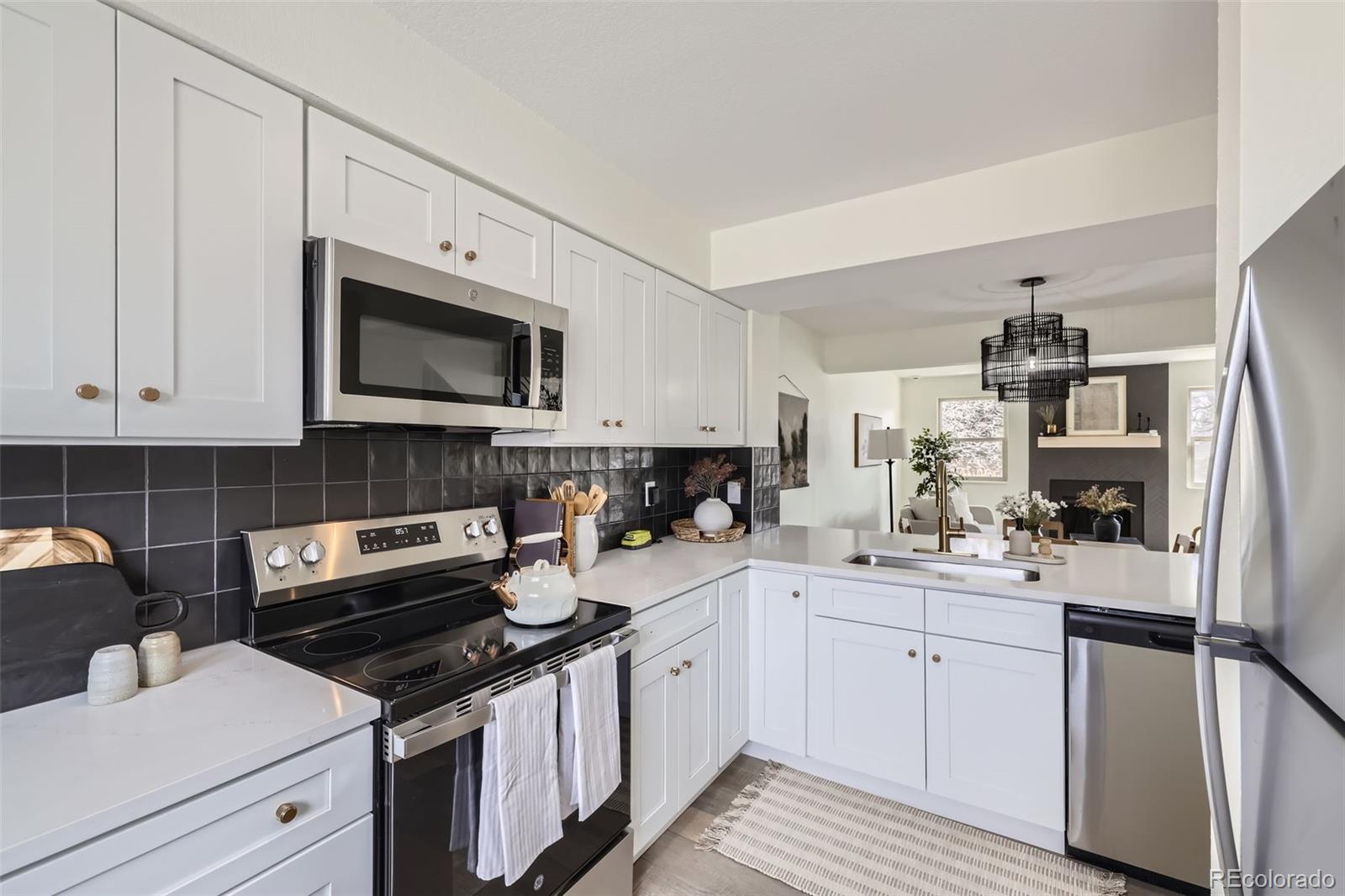 MLS Image #9 for 11981 e yale avenue,aurora, Colorado