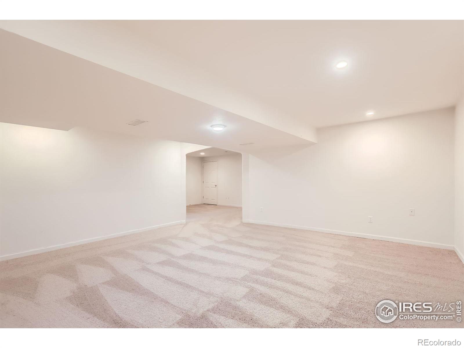 MLS Image #18 for 932  welch avenue,berthoud, Colorado