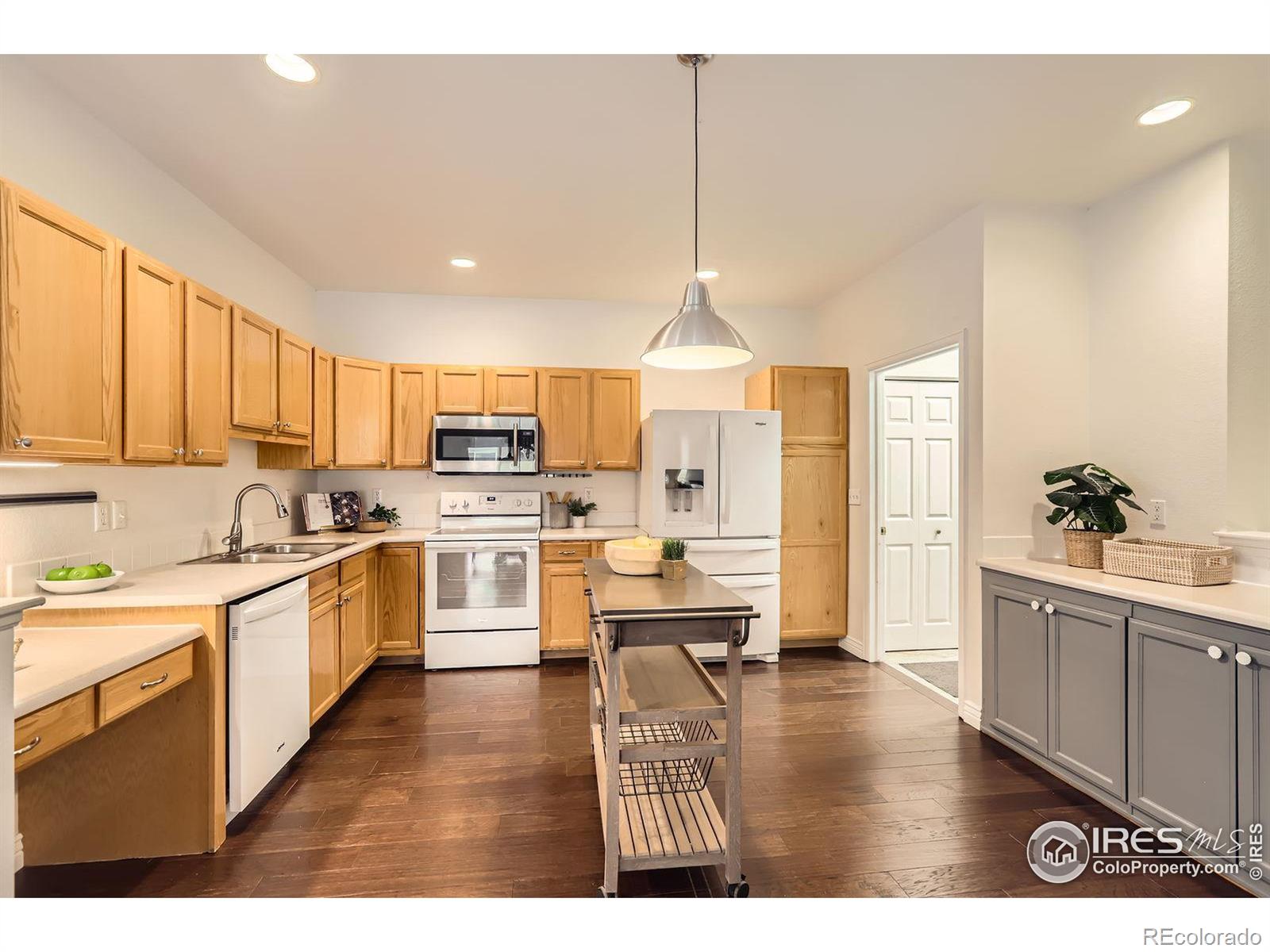 MLS Image #8 for 932  welch avenue,berthoud, Colorado