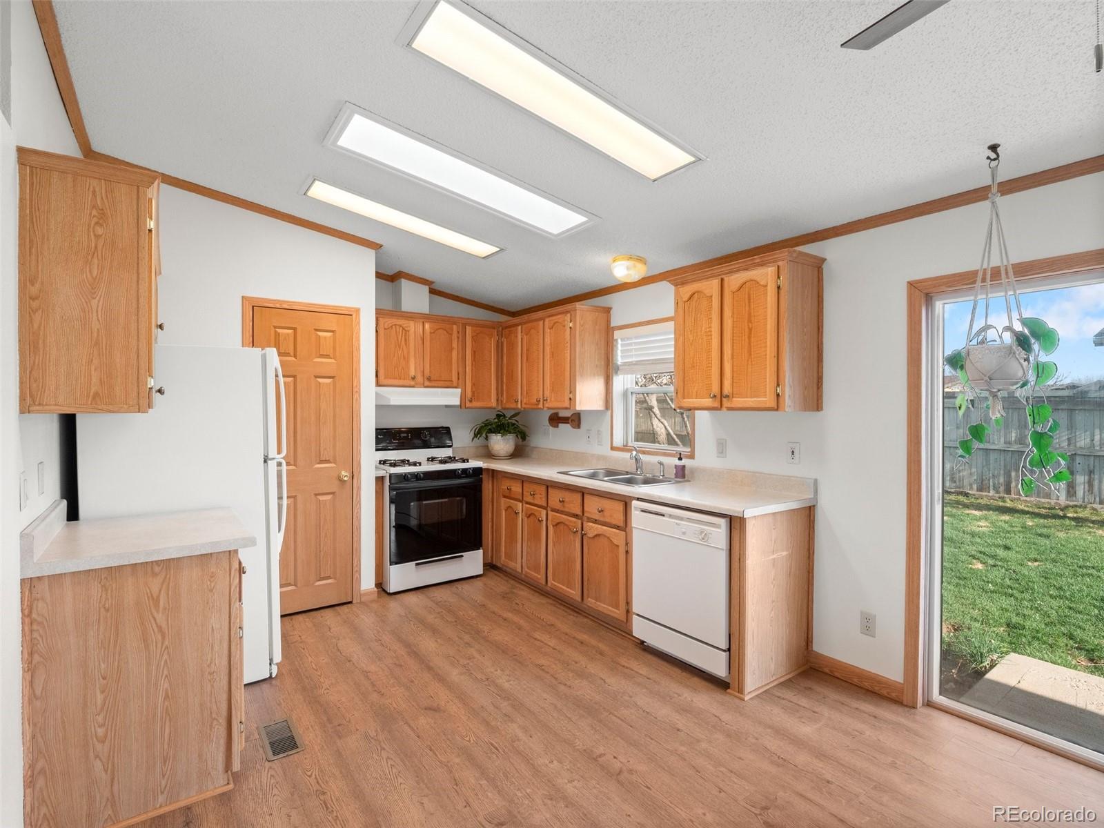 MLS Image #8 for 116  versailles street,lochbuie, Colorado