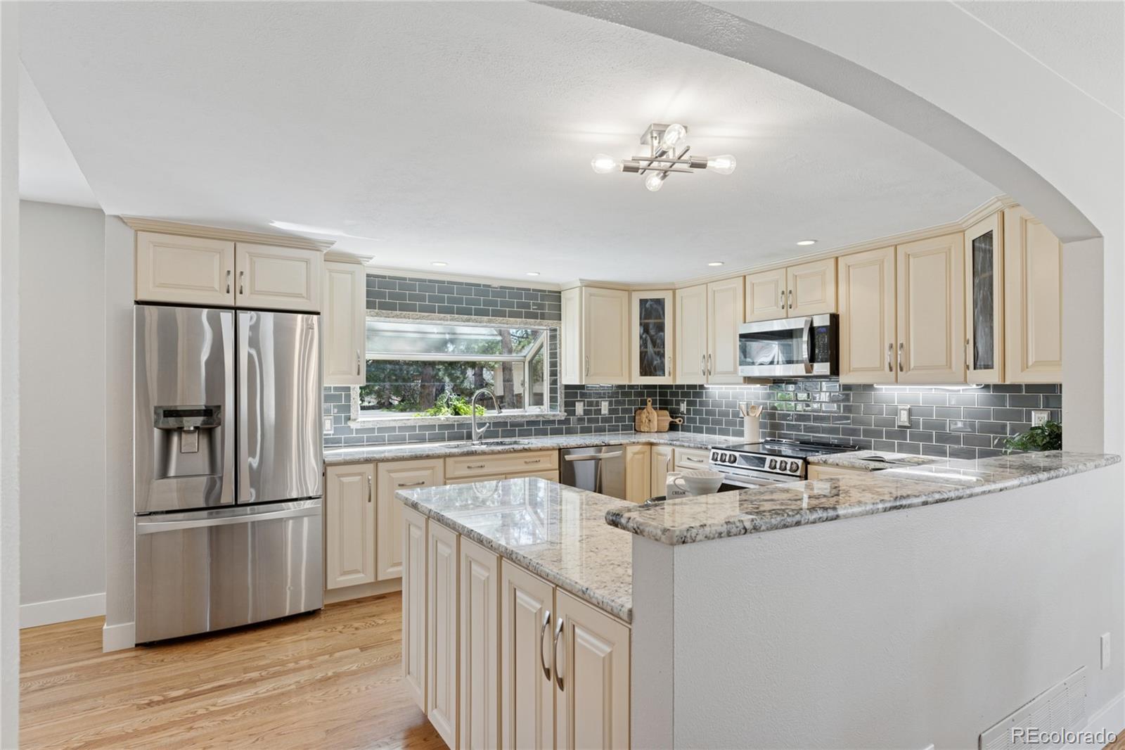 MLS Image #14 for 7470 s steele circle,centennial, Colorado