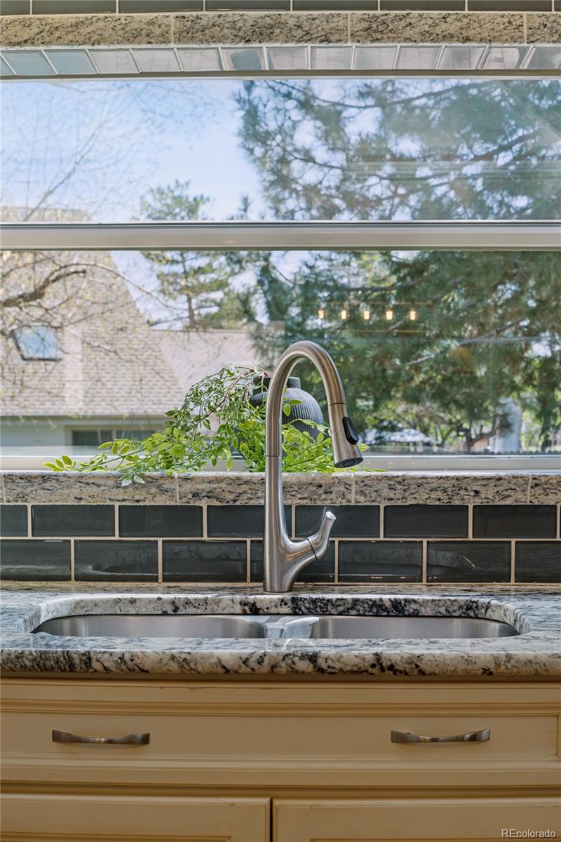 MLS Image #18 for 7470 s steele circle,centennial, Colorado