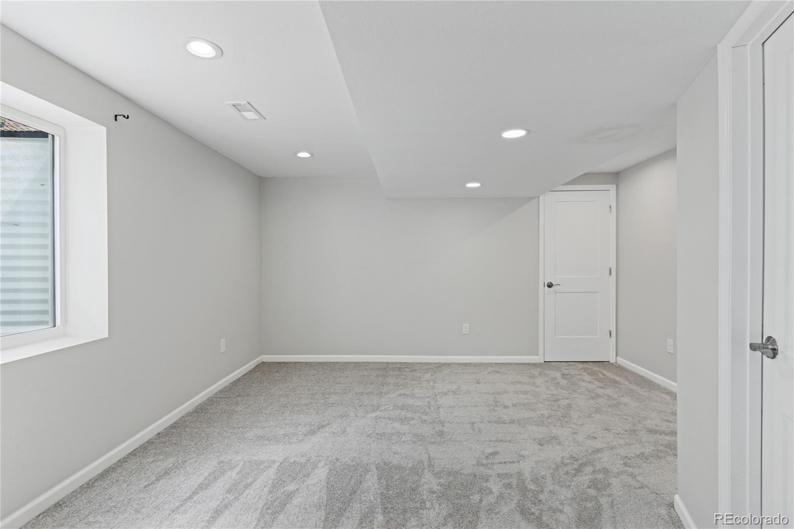 MLS Image #36 for 7470 s steele circle,centennial, Colorado