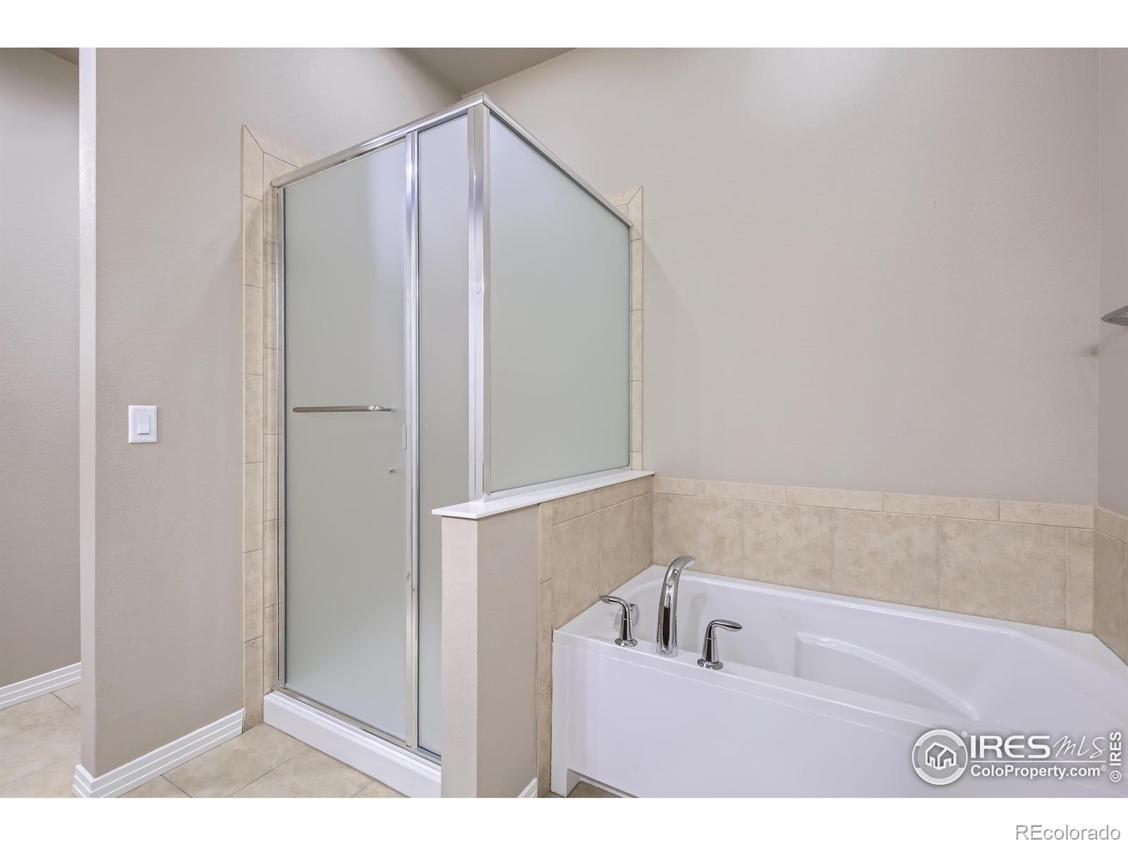 MLS Image #13 for 566  split rock drive,loveland, Colorado