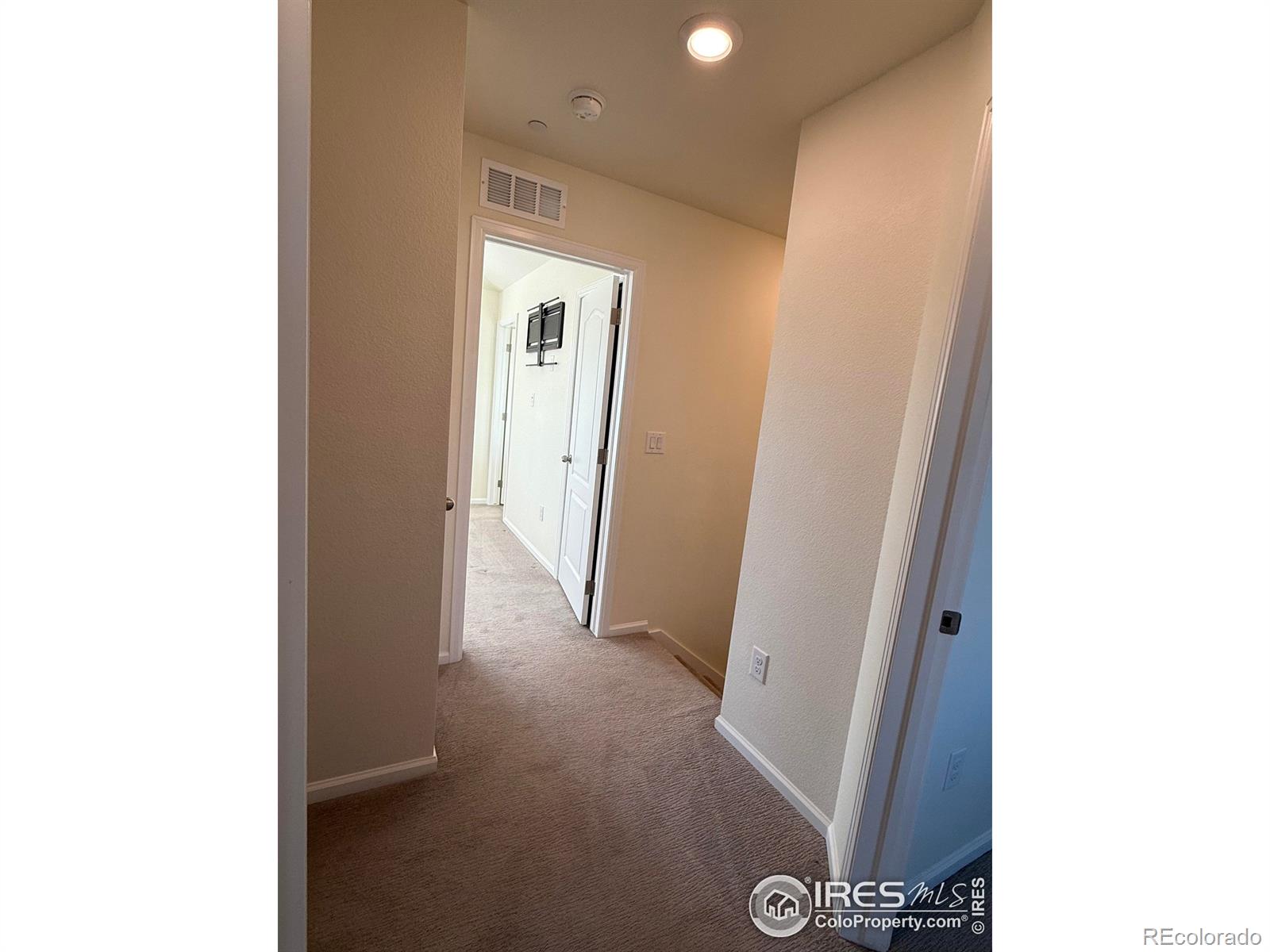 MLS Image #31 for 323  zeppelin way,fort collins, Colorado