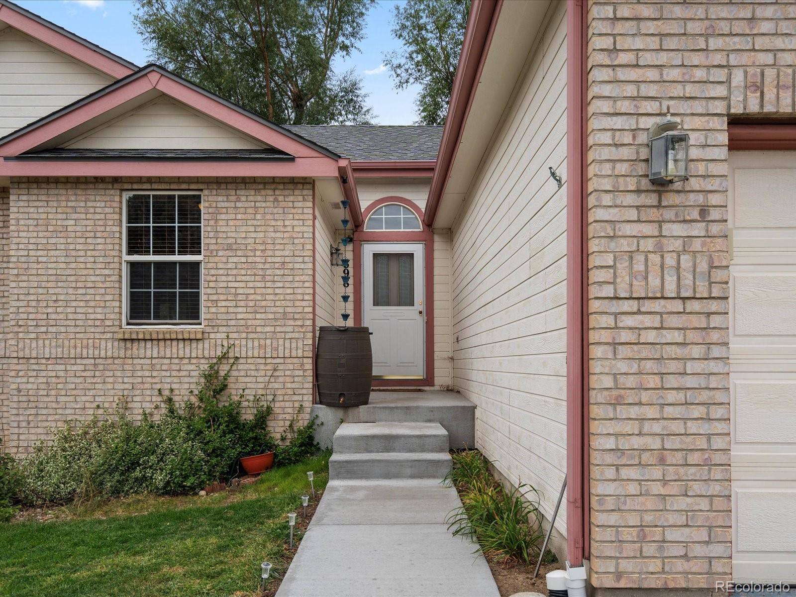 MLS Image #3 for 898 n 5th street,johnstown, Colorado