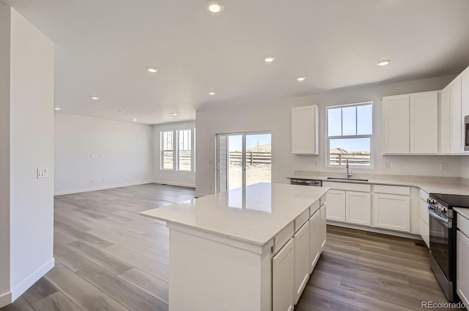 MLS Image #3 for 5581  inland avenue,firestone, Colorado
