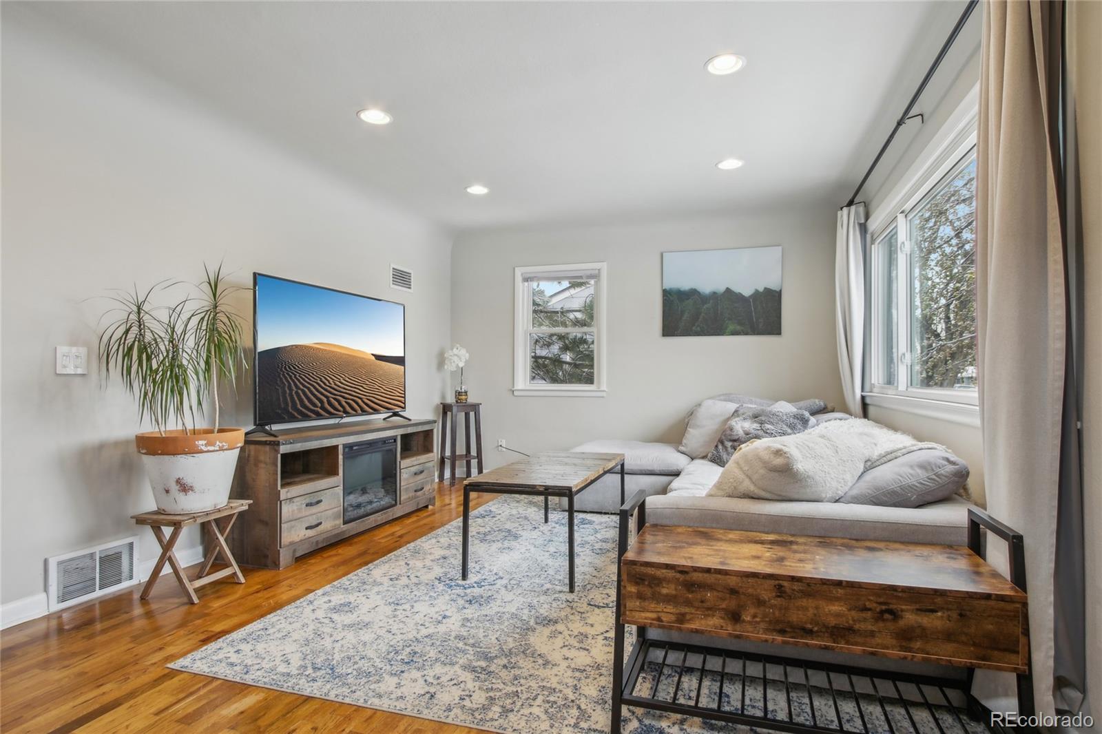 MLS Image #3 for 121 e 23rd street,loveland, Colorado