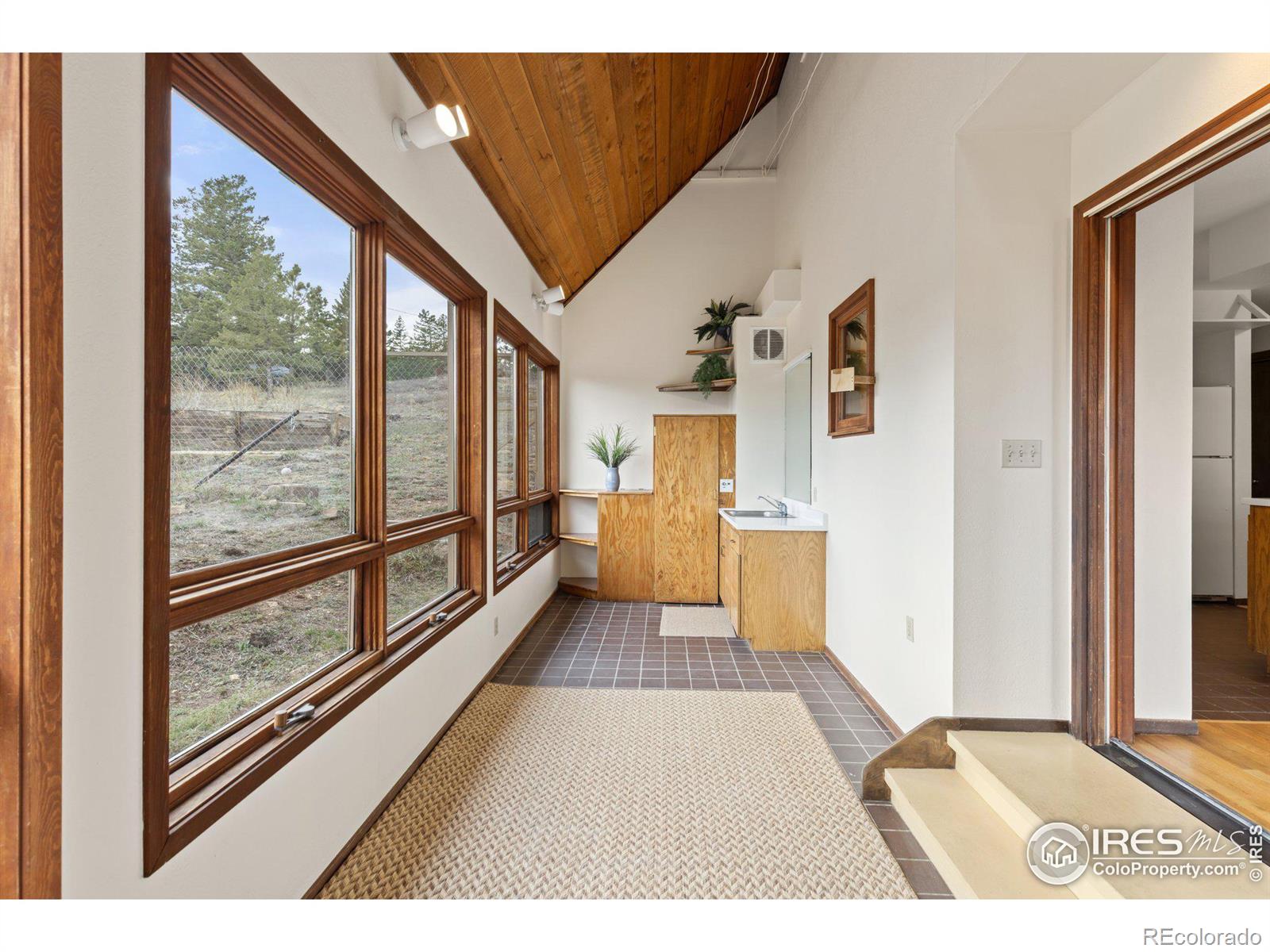 MLS Image #14 for 1335  deer trail road,boulder, Colorado