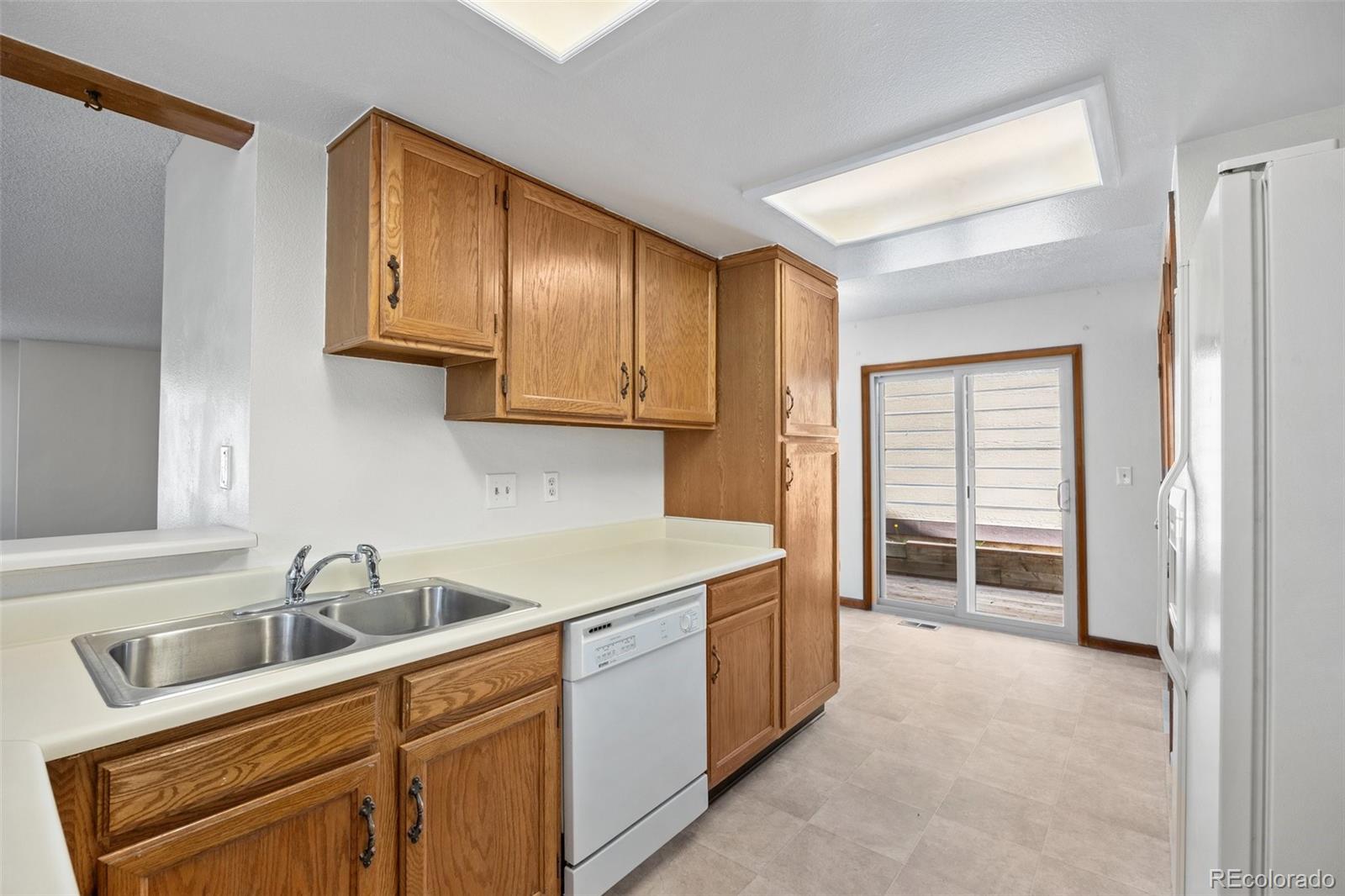 MLS Image #9 for 1829 s pitkin circle,aurora, Colorado
