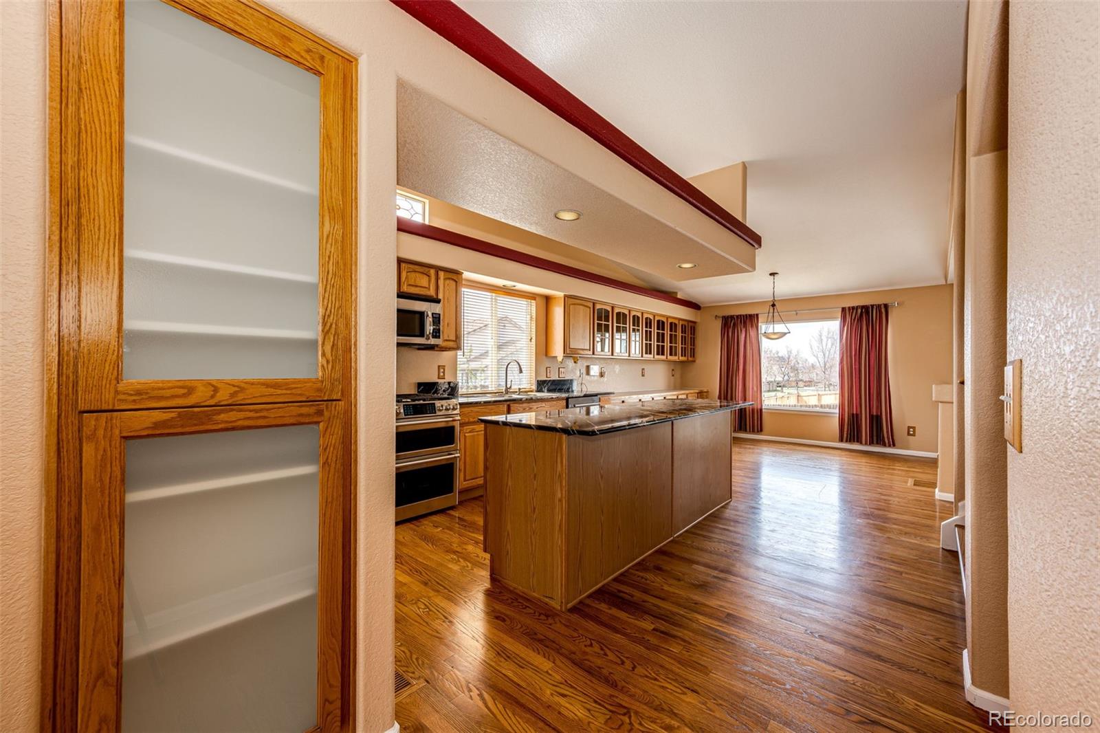 MLS Image #12 for 20305 e 41st avenue,denver, Colorado