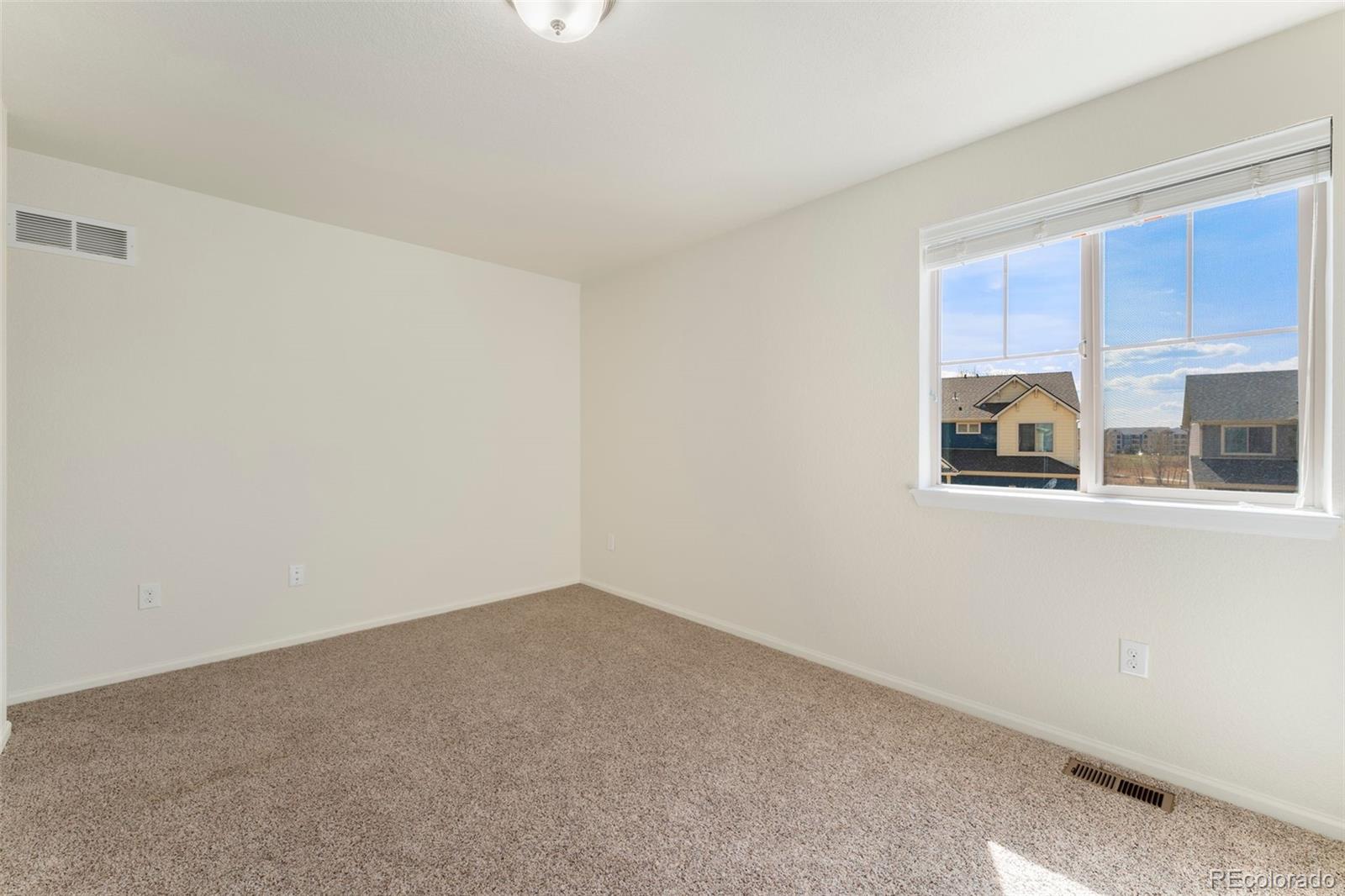 MLS Image #13 for 18800 e 55th avenue,denver, Colorado