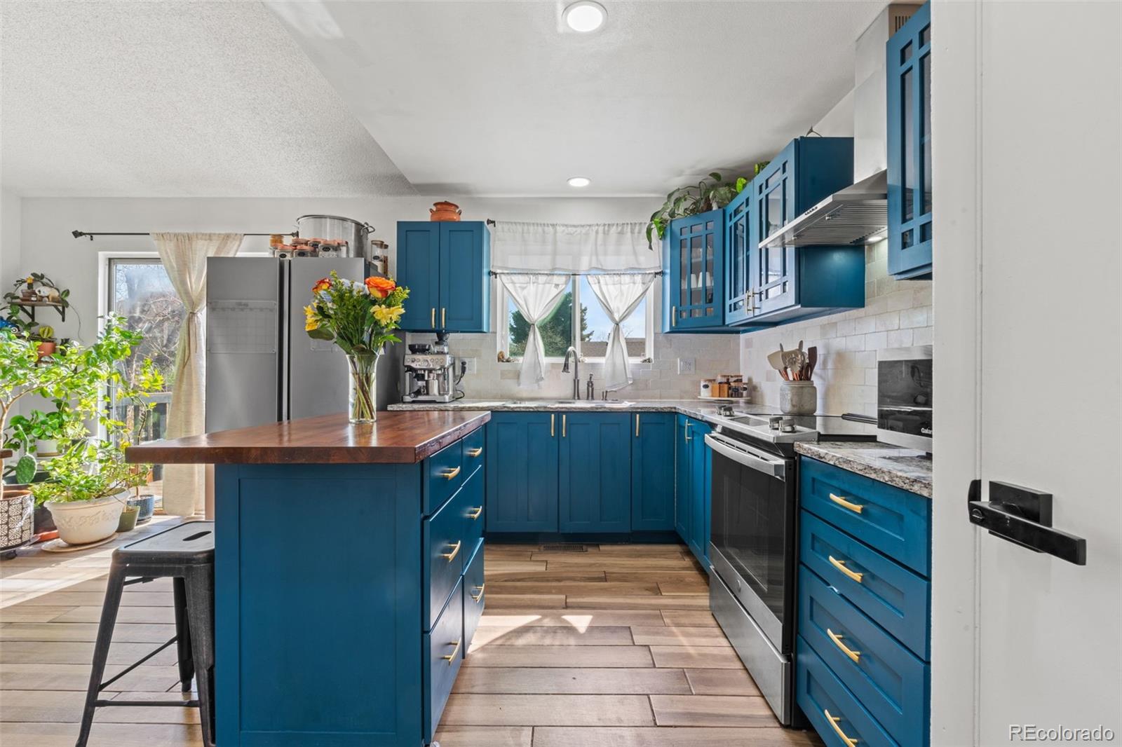 MLS Image #8 for 19792 e bates drive,aurora, Colorado