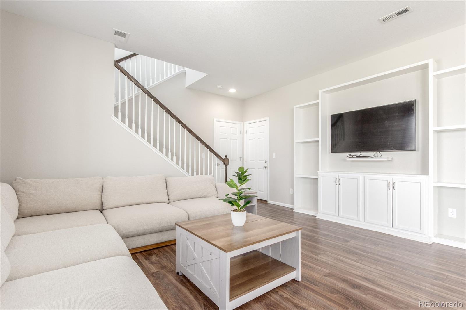MLS Image #3 for 22921 e union avenue,aurora, Colorado