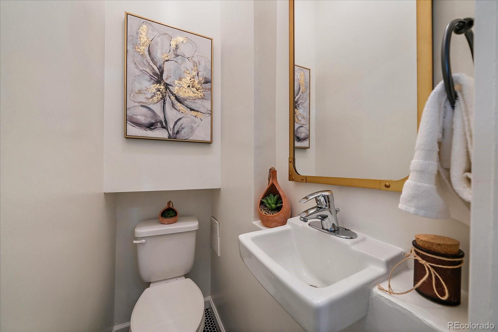MLS Image #15 for 2537 n williams street,denver, Colorado