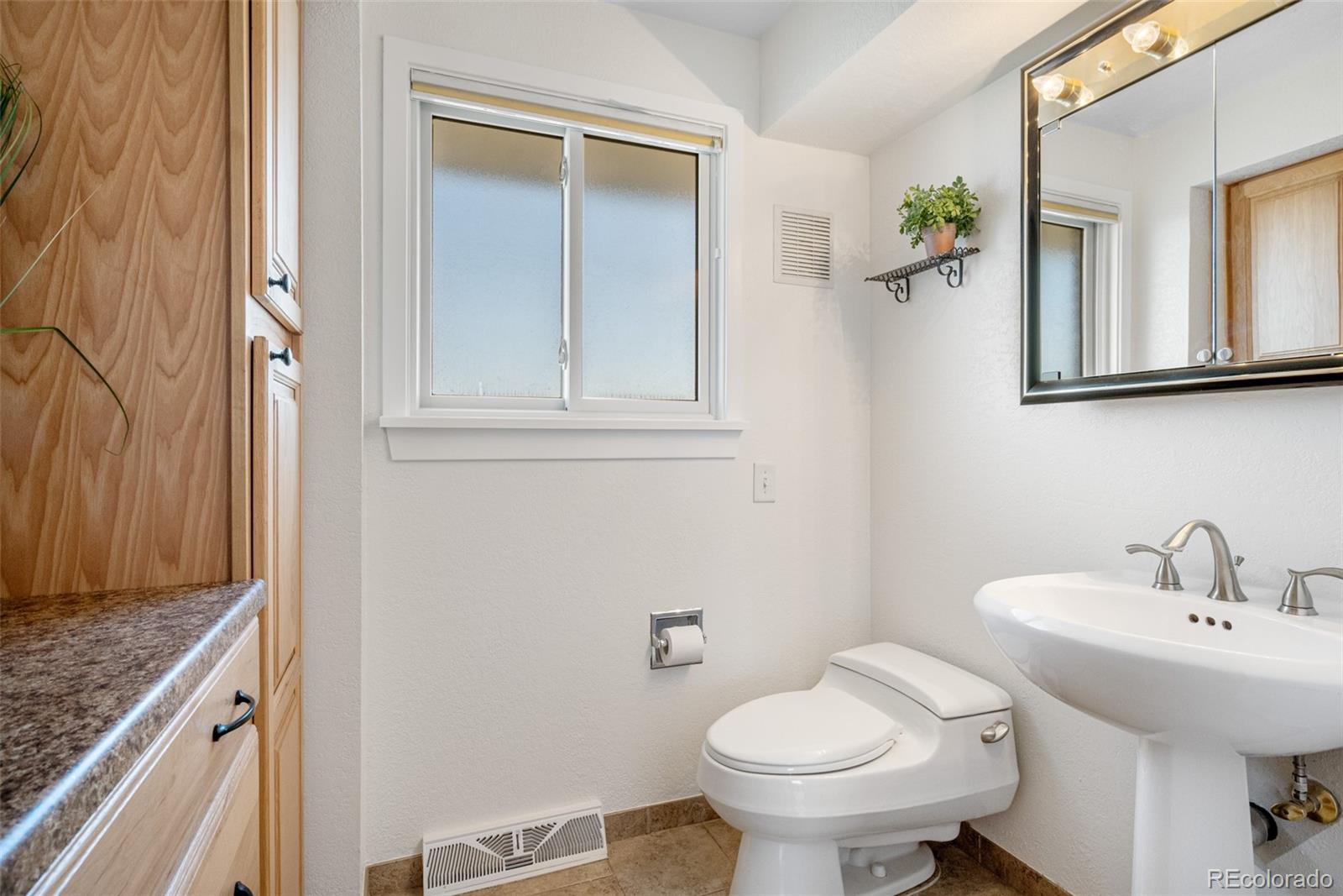 MLS Image #16 for 9739  yukon court,broomfield, Colorado