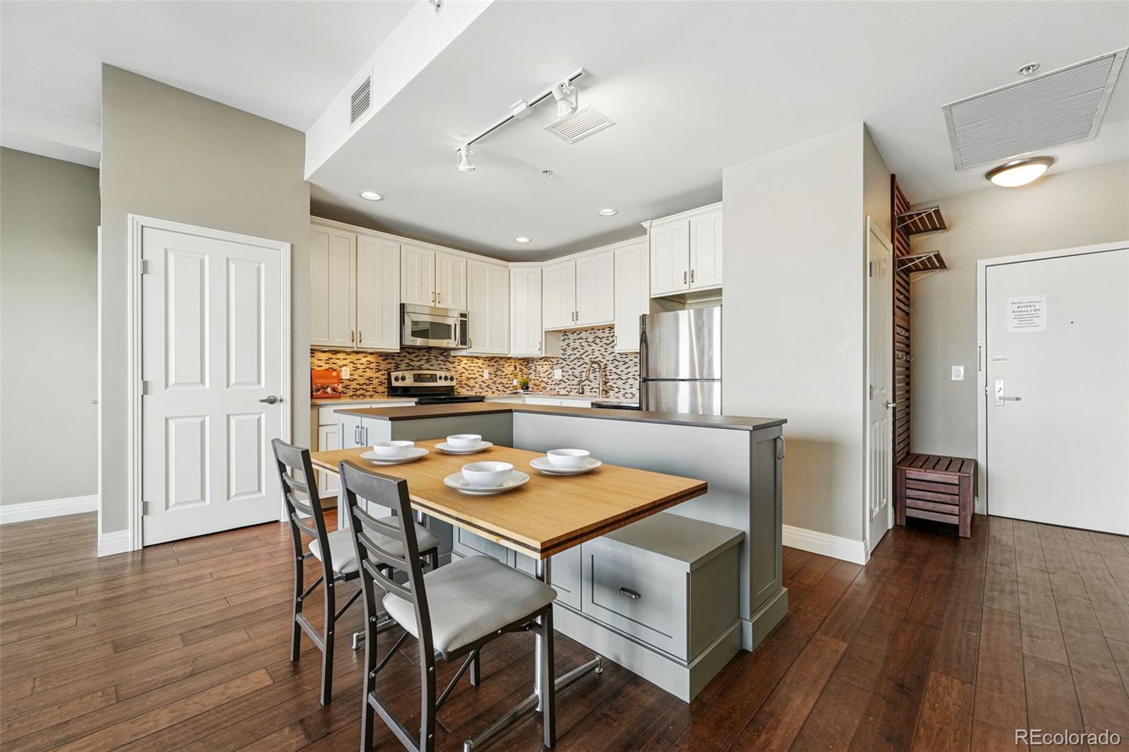 MLS Image #12 for 1950 n logan street 1109,denver, Colorado