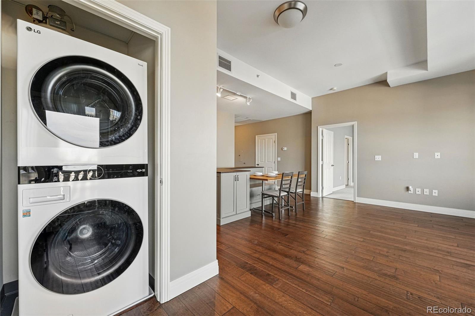 MLS Image #23 for 1950 n logan street 1109,denver, Colorado