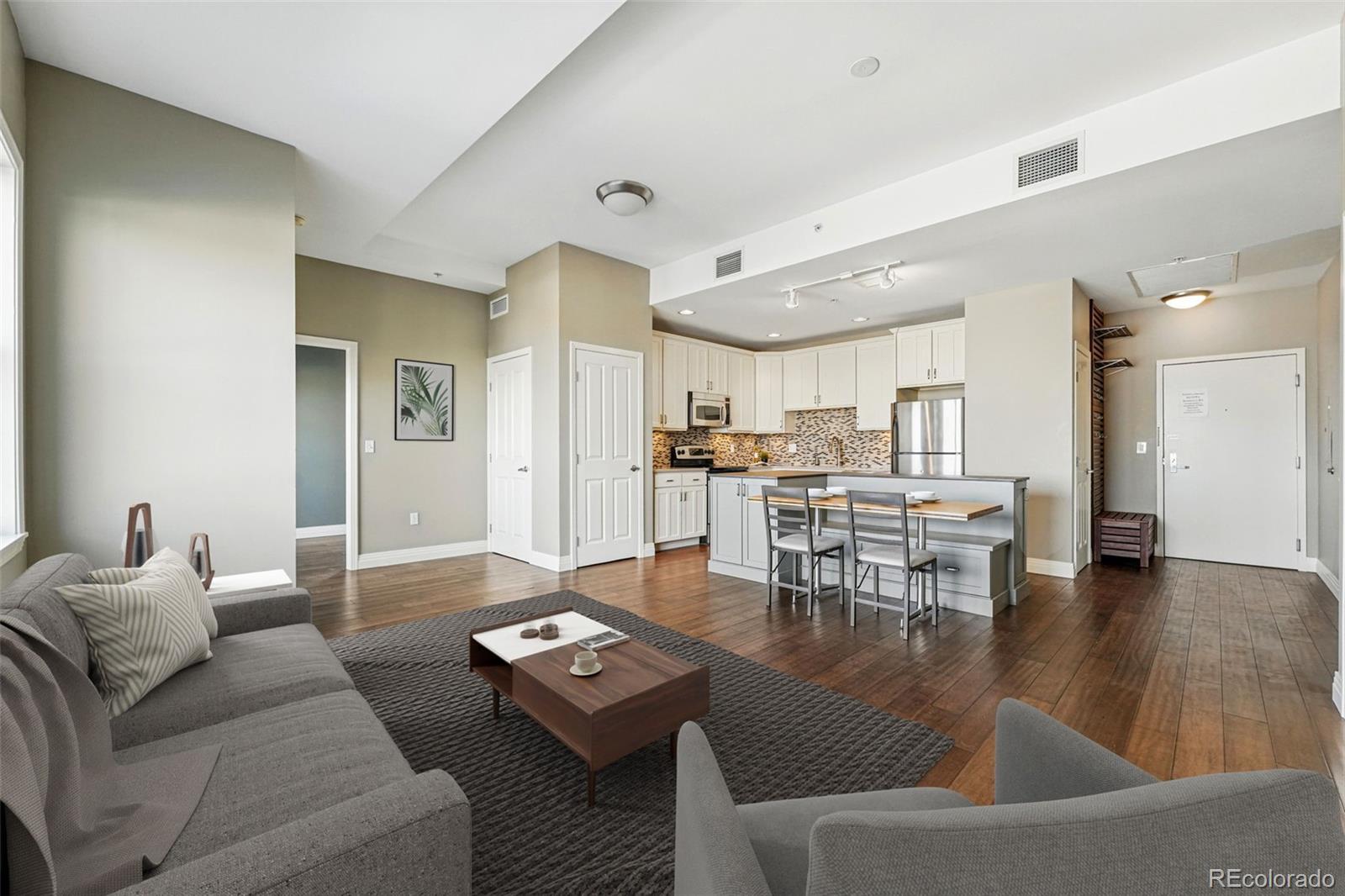 MLS Image #4 for 1950 n logan street 1109,denver, Colorado