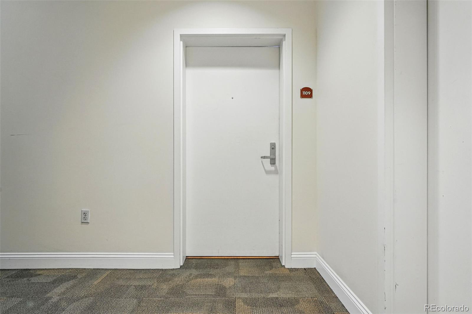 MLS Image #42 for 1950 n logan street 1109,denver, Colorado
