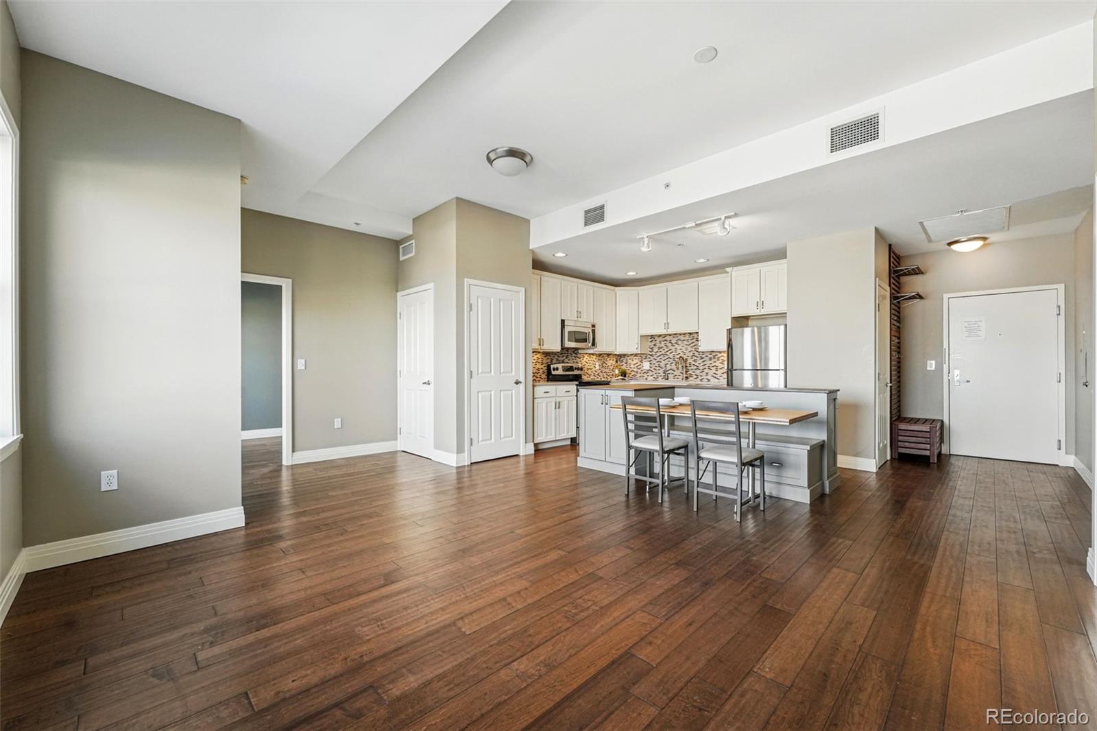 MLS Image #9 for 1950 n logan street 1109,denver, Colorado