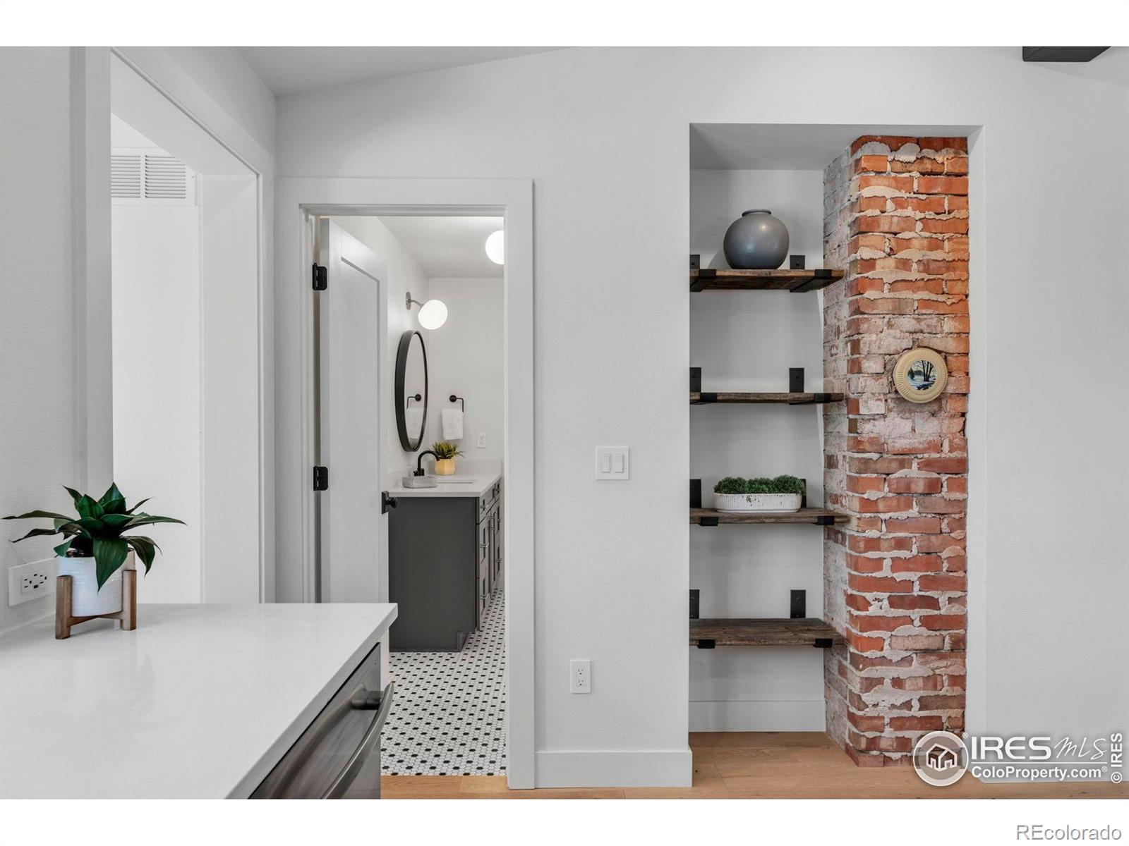 MLS Image #9 for 1109  main street,louisville, Colorado