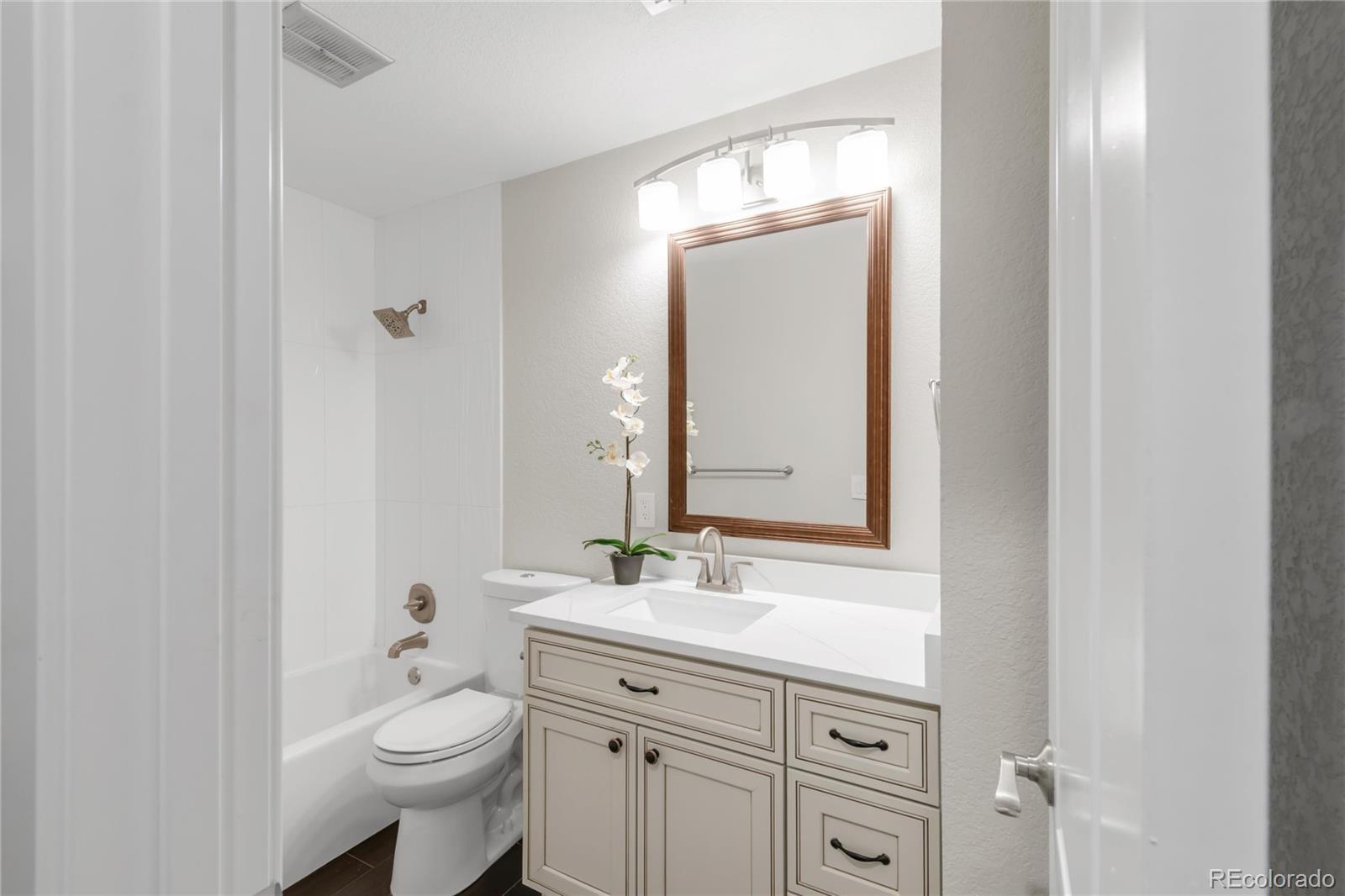MLS Image #16 for 9861 e ohio avenue,denver, Colorado