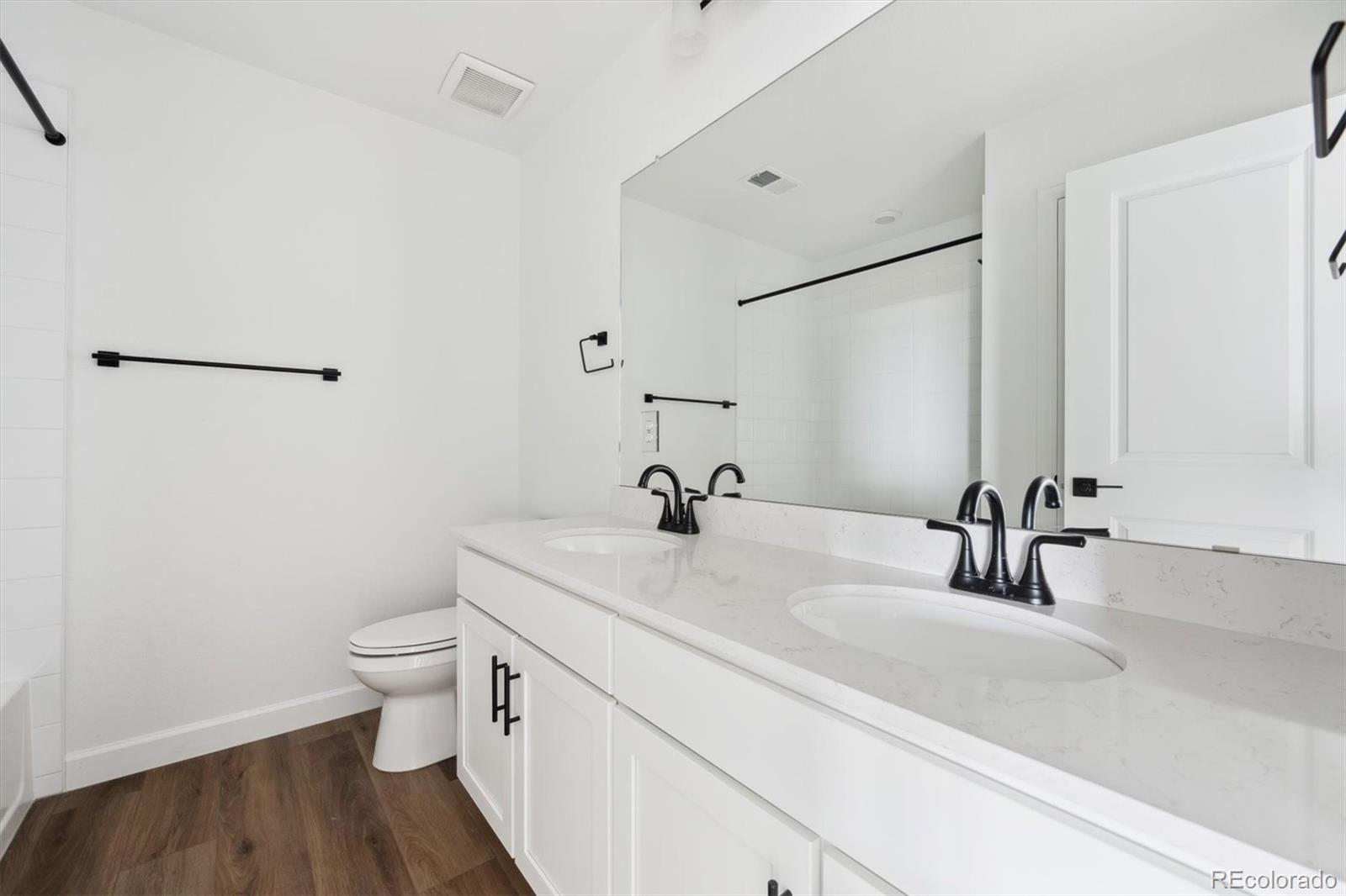 MLS Image #15 for 25323 e warren place,aurora, Colorado