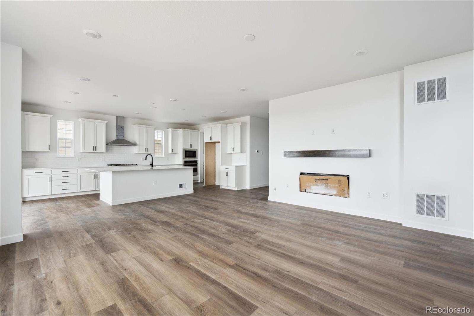 MLS Image #6 for 25323 e warren place,aurora, Colorado