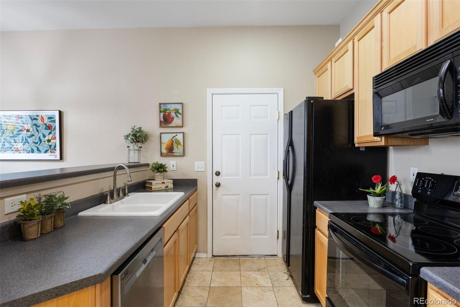 MLS Image #11 for 6702 s winnipeg circle,aurora, Colorado