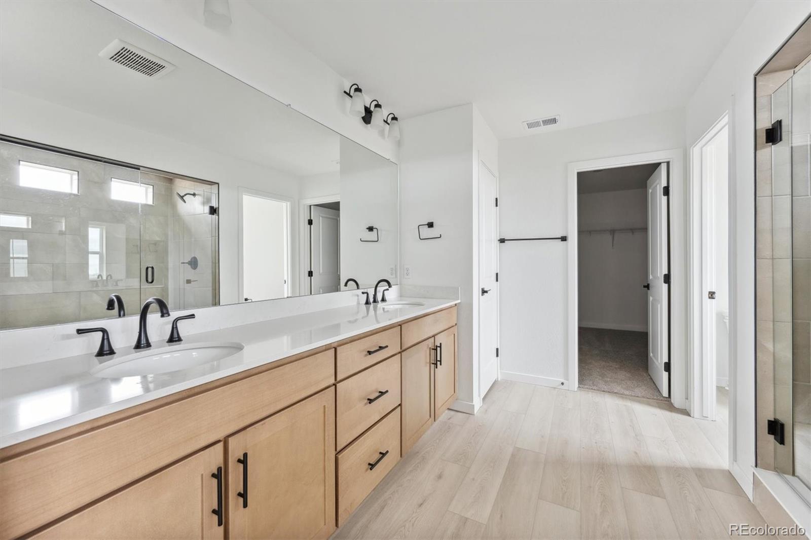 MLS Image #12 for 25303 e warren place,aurora, Colorado