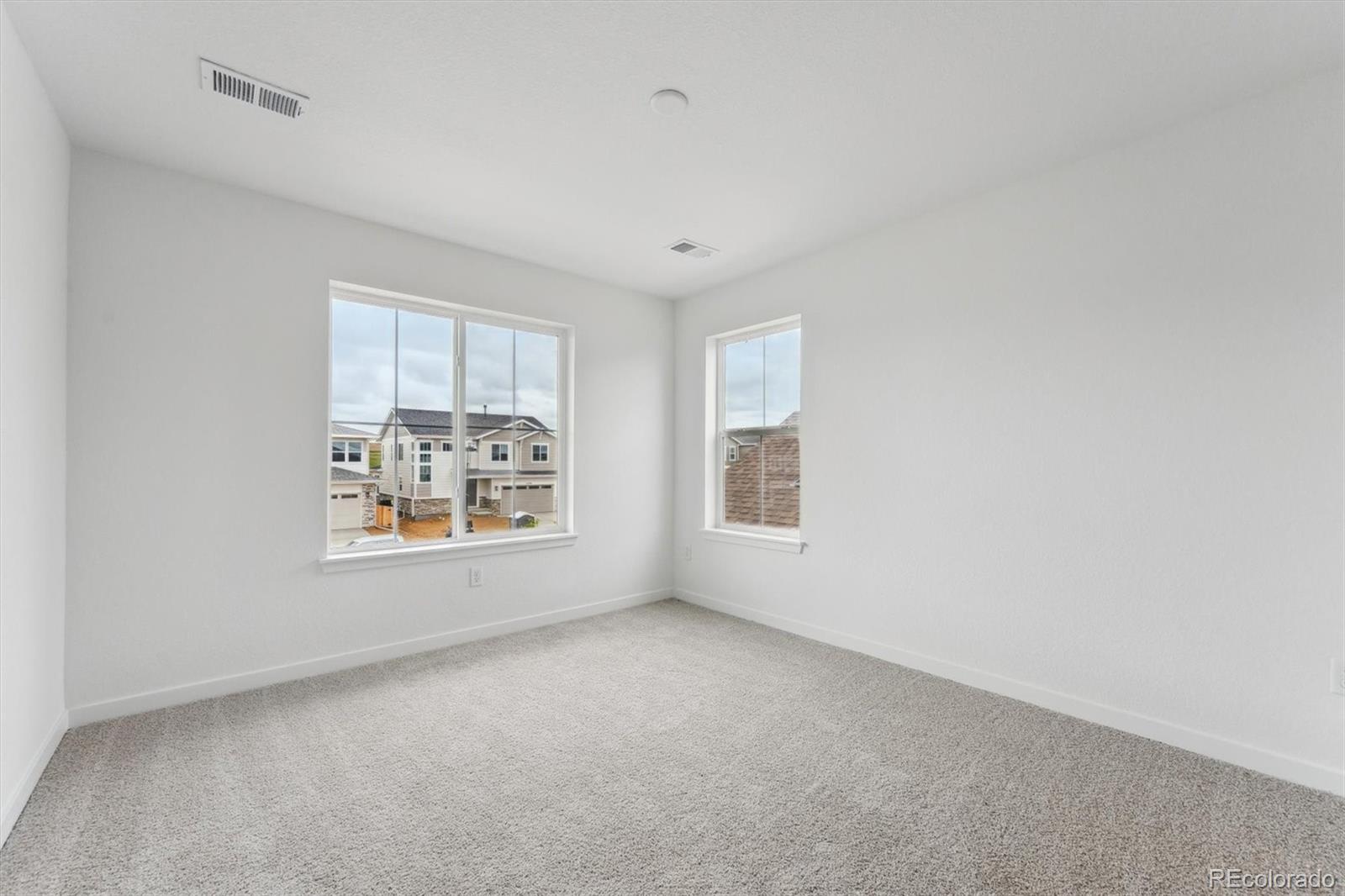 MLS Image #17 for 25303 e warren place,aurora, Colorado
