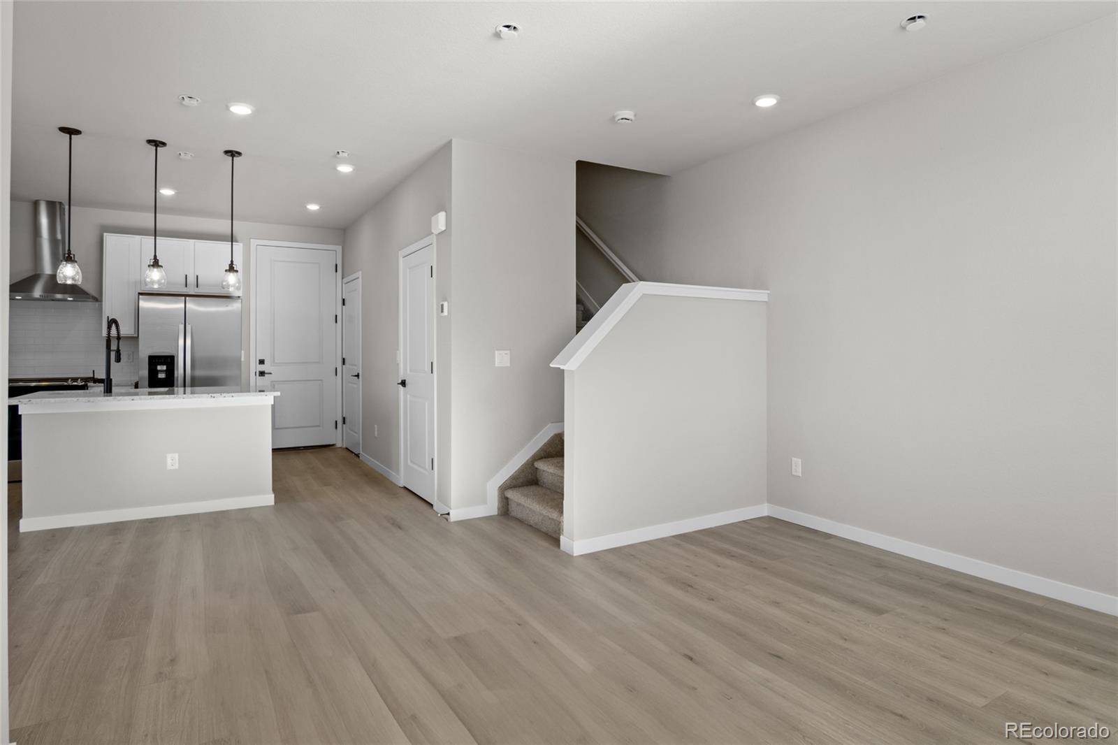 MLS Image #10 for 27492 e 1st avenue,aurora, Colorado