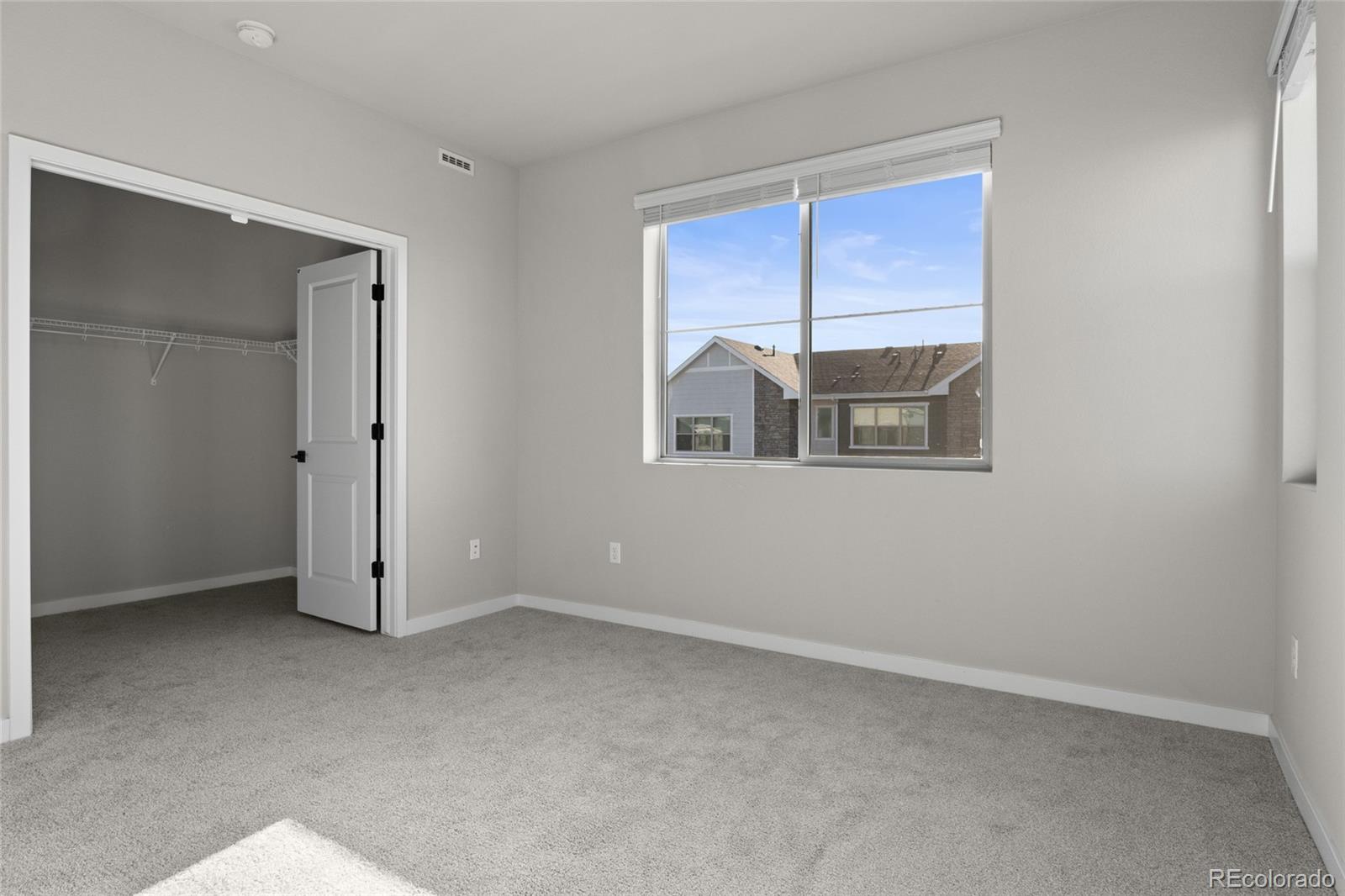 MLS Image #15 for 27492 e 1st avenue,aurora, Colorado