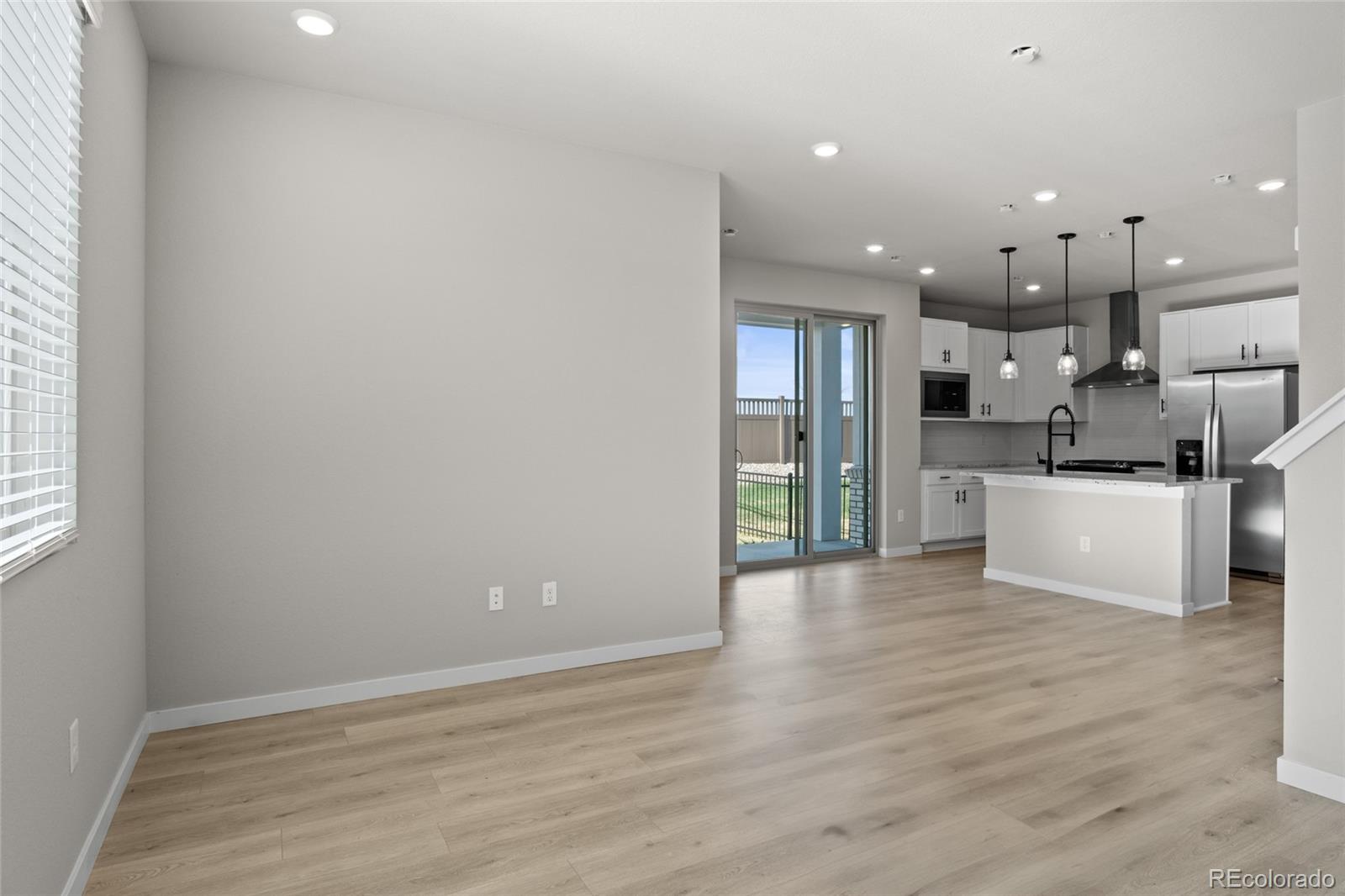MLS Image #6 for 27492 e 1st avenue,aurora, Colorado