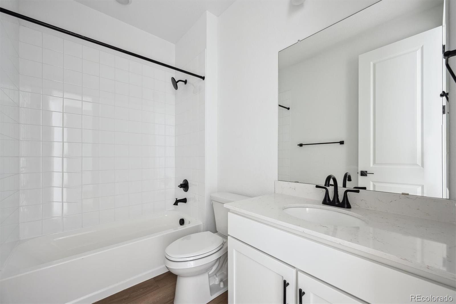 MLS Image #16 for 25283 e warren place,aurora, Colorado