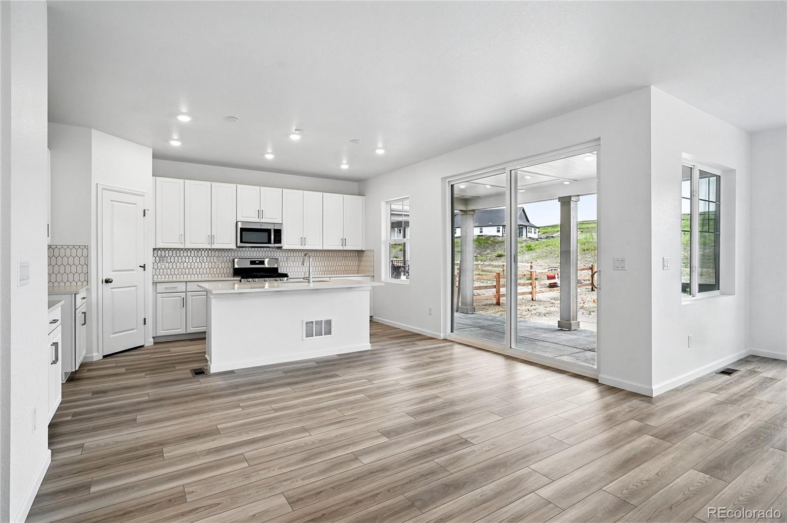 MLS Image #7 for 39713  penn road,elizabeth, Colorado
