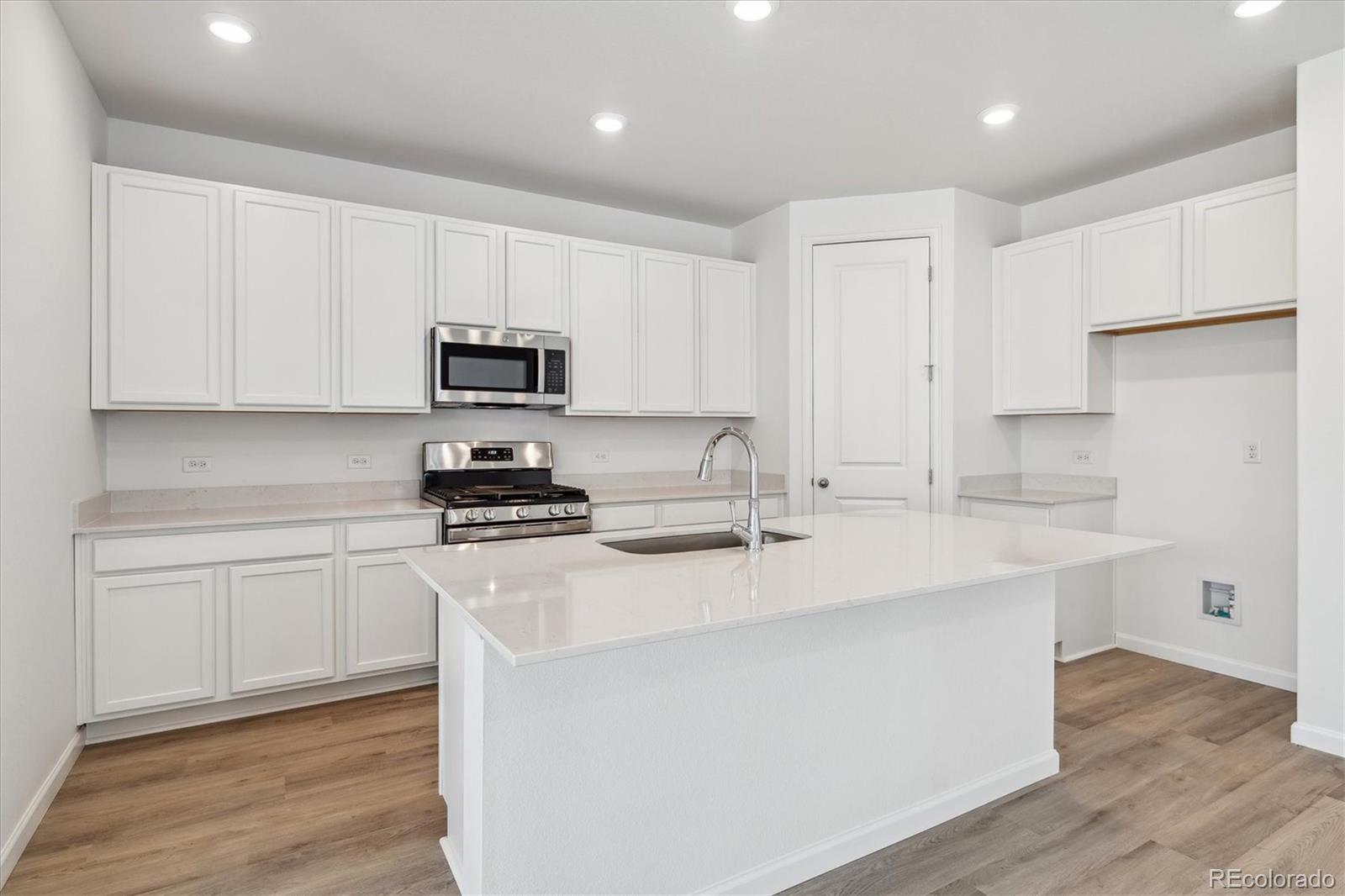 MLS Image #10 for 554  penn road,elizabeth, Colorado