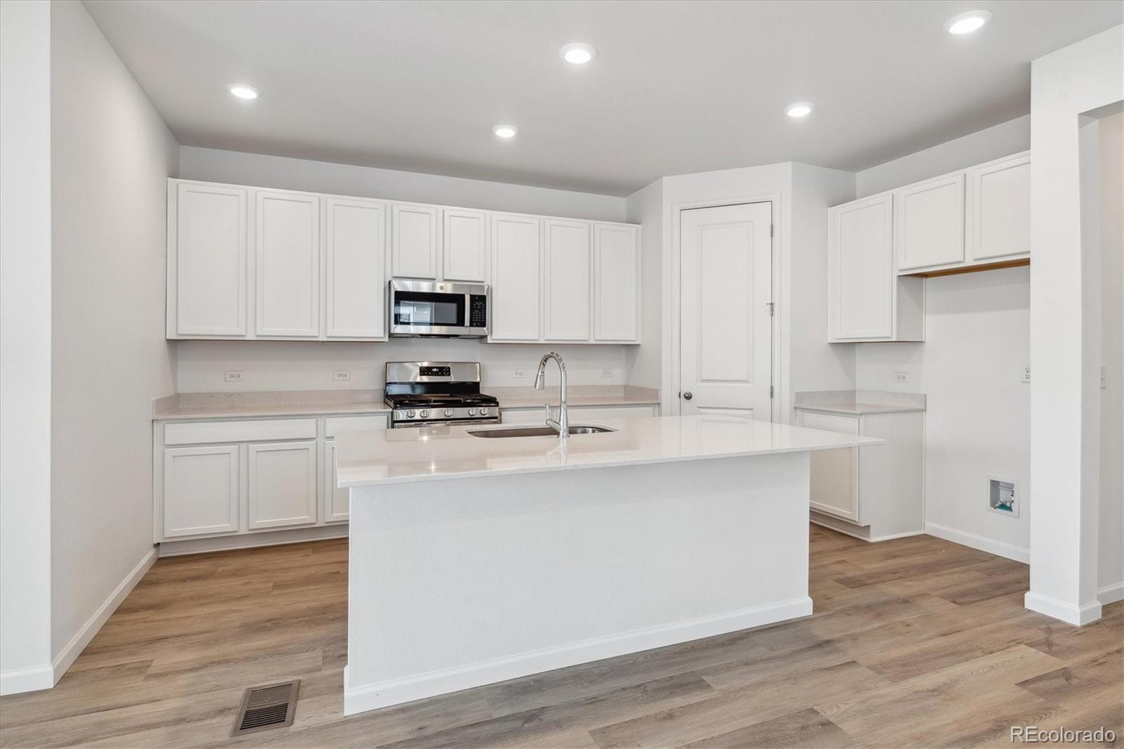 MLS Image #13 for 554  penn road,elizabeth, Colorado