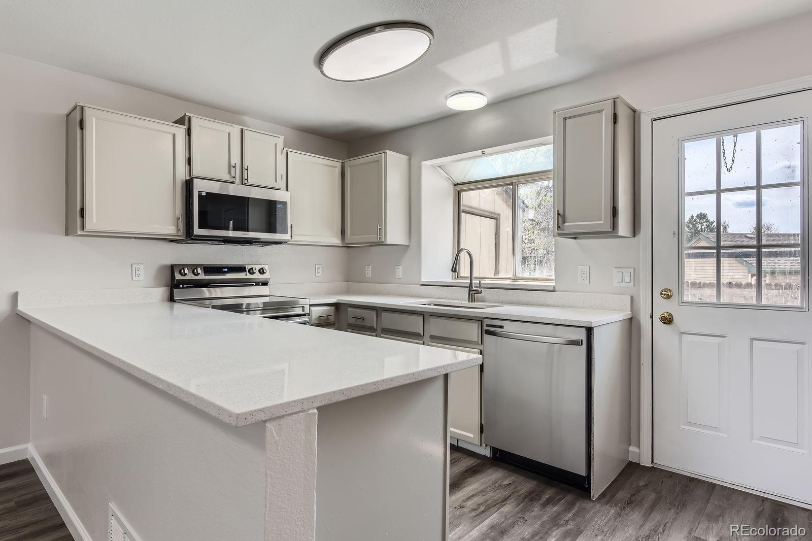MLS Image #6 for 9618 w chatfield avenue,littleton, Colorado