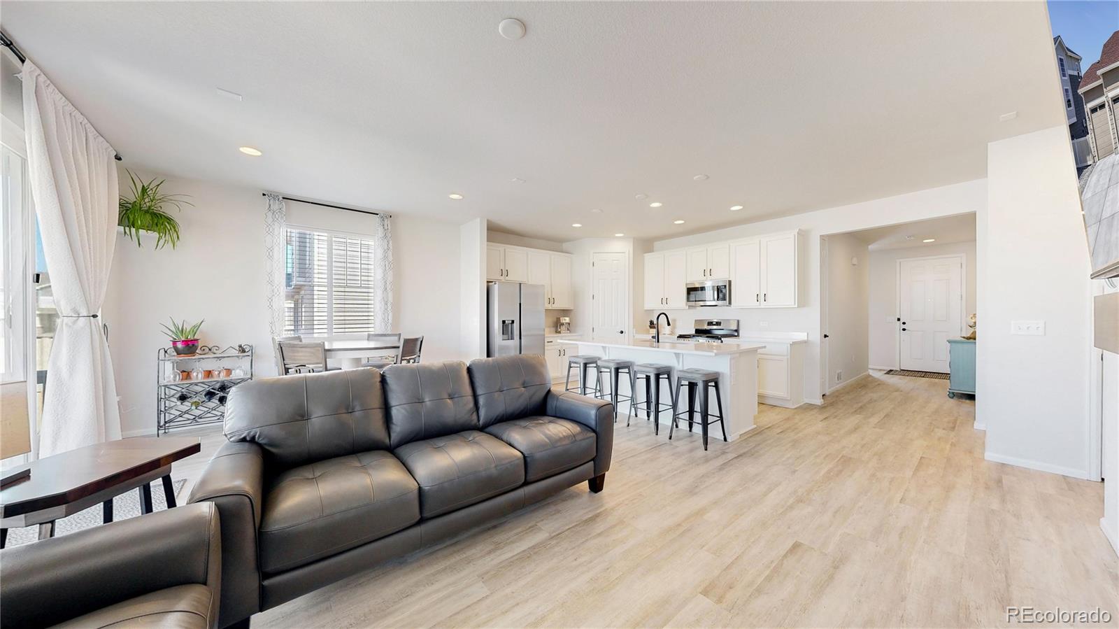 MLS Image #4 for 10553  xenia court,commerce city, Colorado