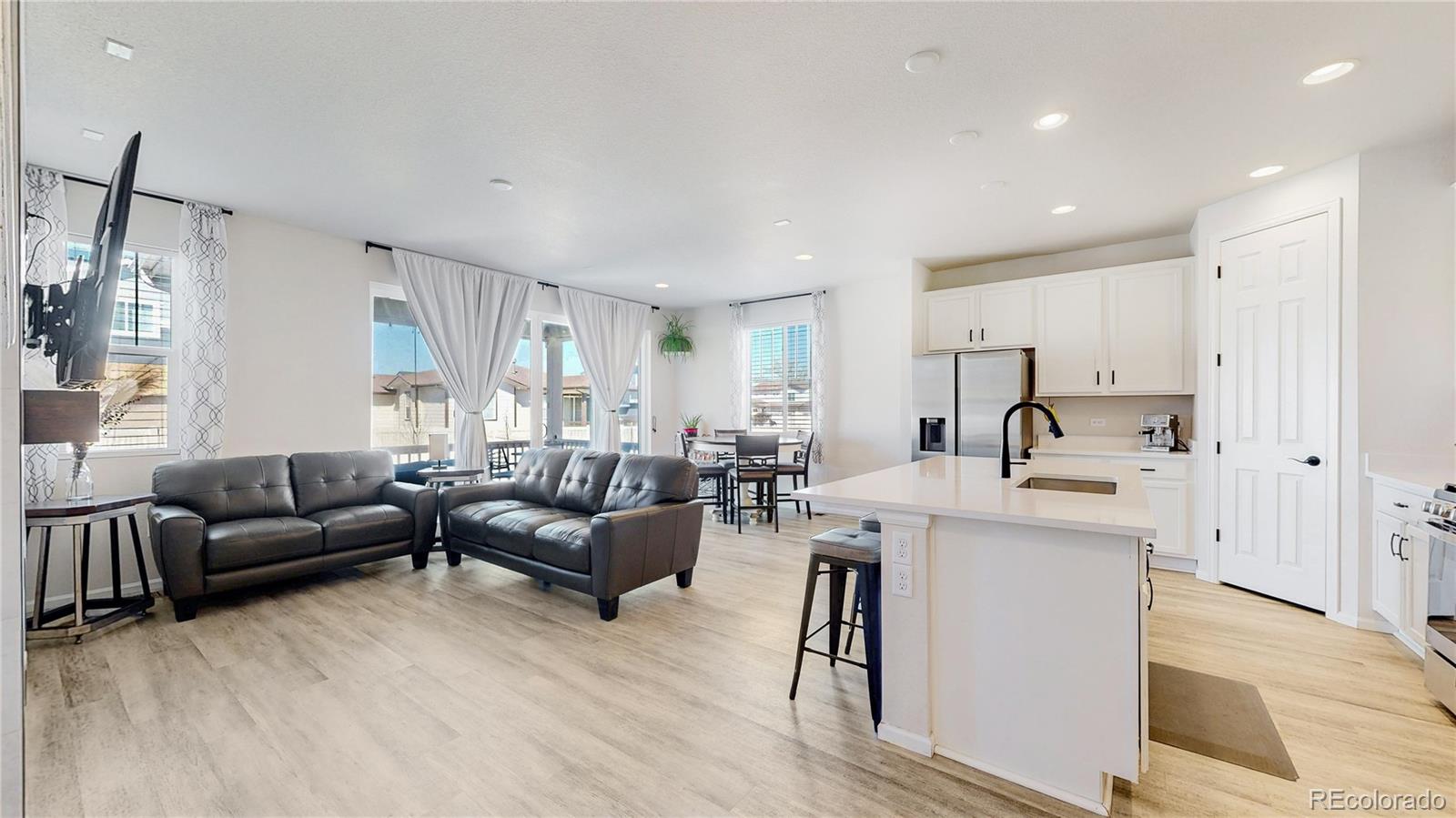 MLS Image #6 for 10553  xenia court,commerce city, Colorado